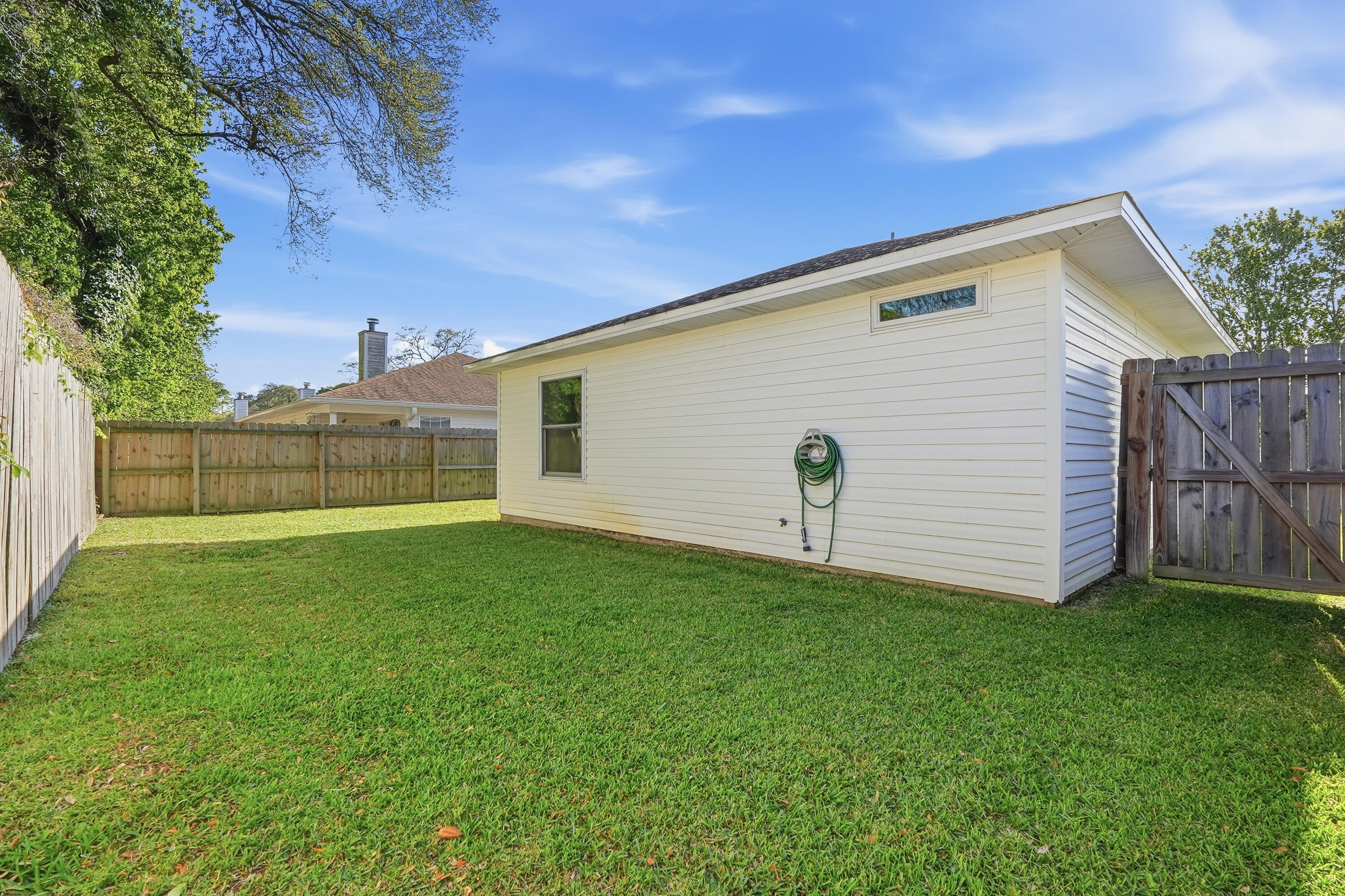 986 John Wayne Circle