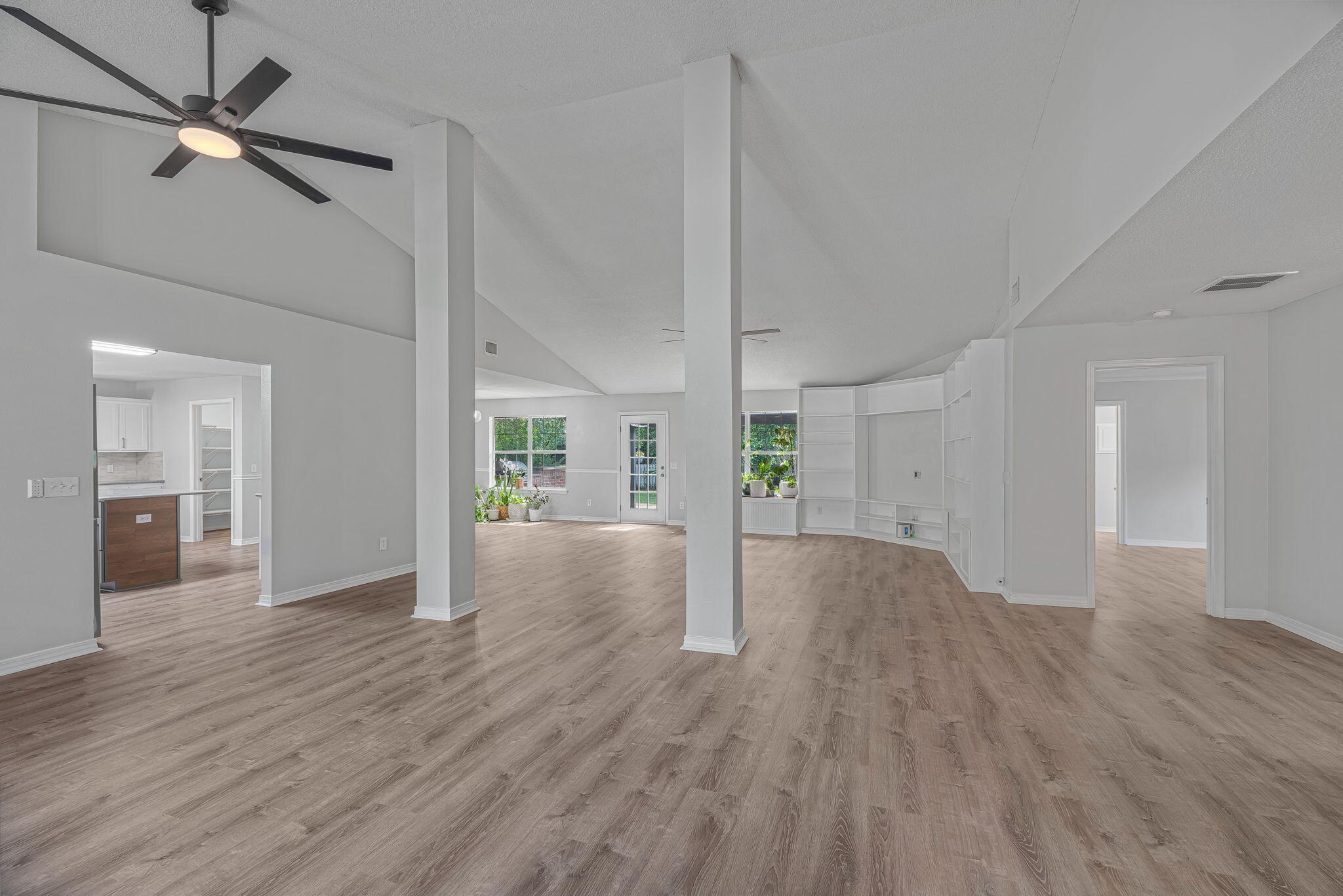 1836 Seahawk Lane