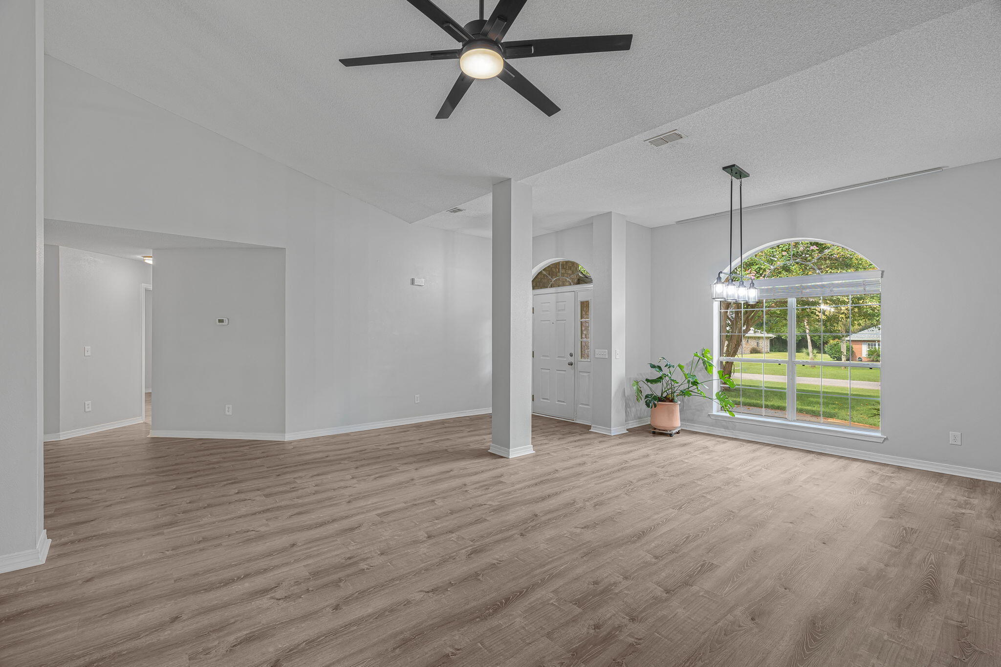 1836 Seahawk Lane