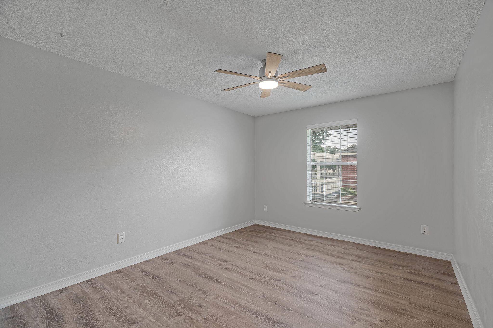 1836 Seahawk Lane