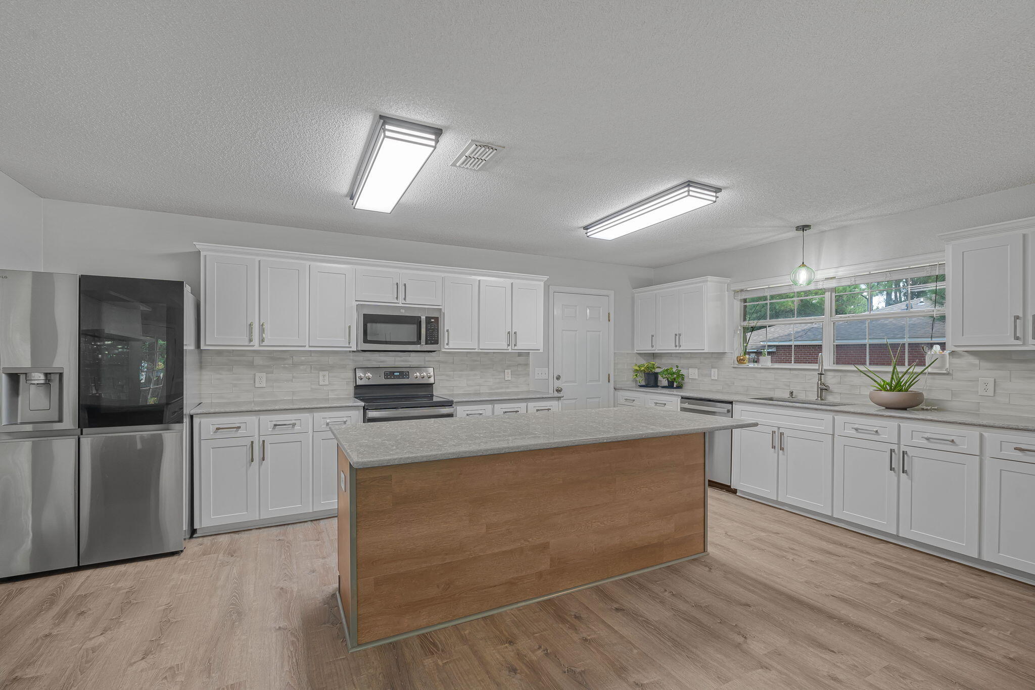 1836 Seahawk Lane