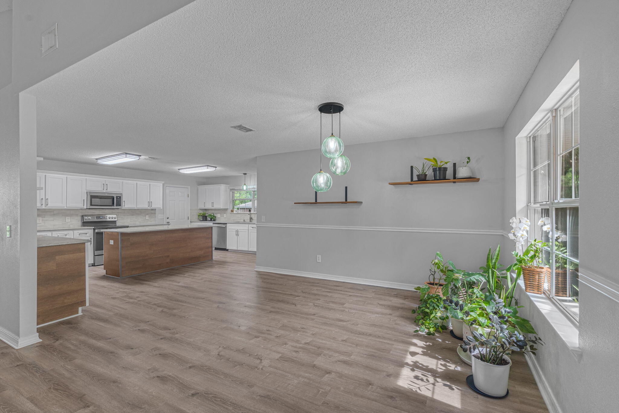 1836 Seahawk Lane