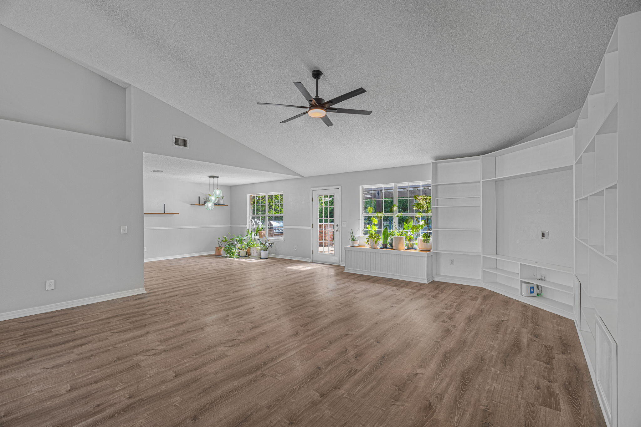 1836 Seahawk Lane