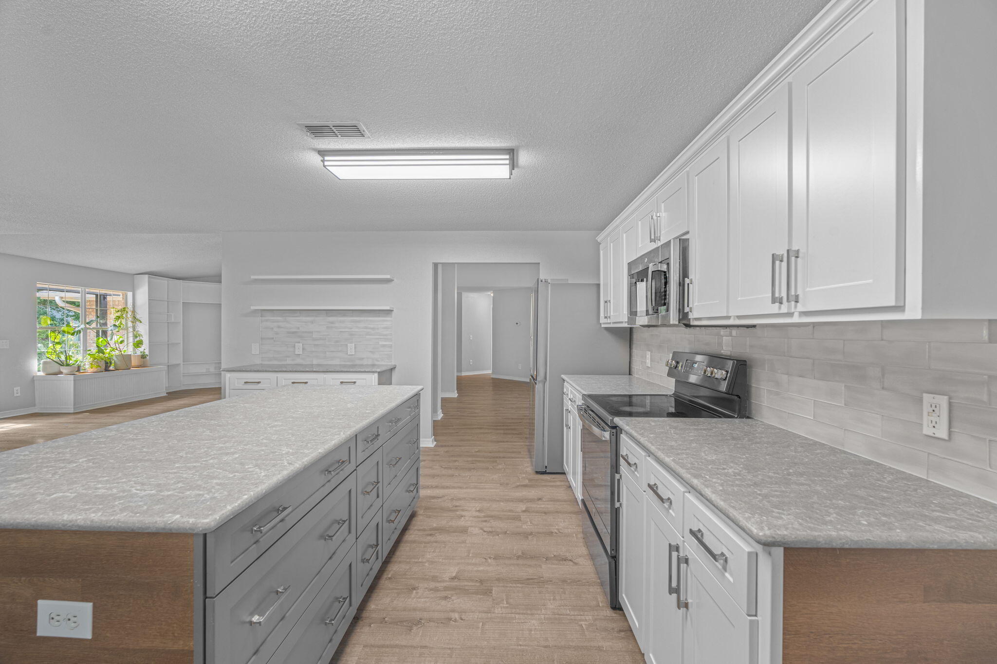 1836 Seahawk Lane