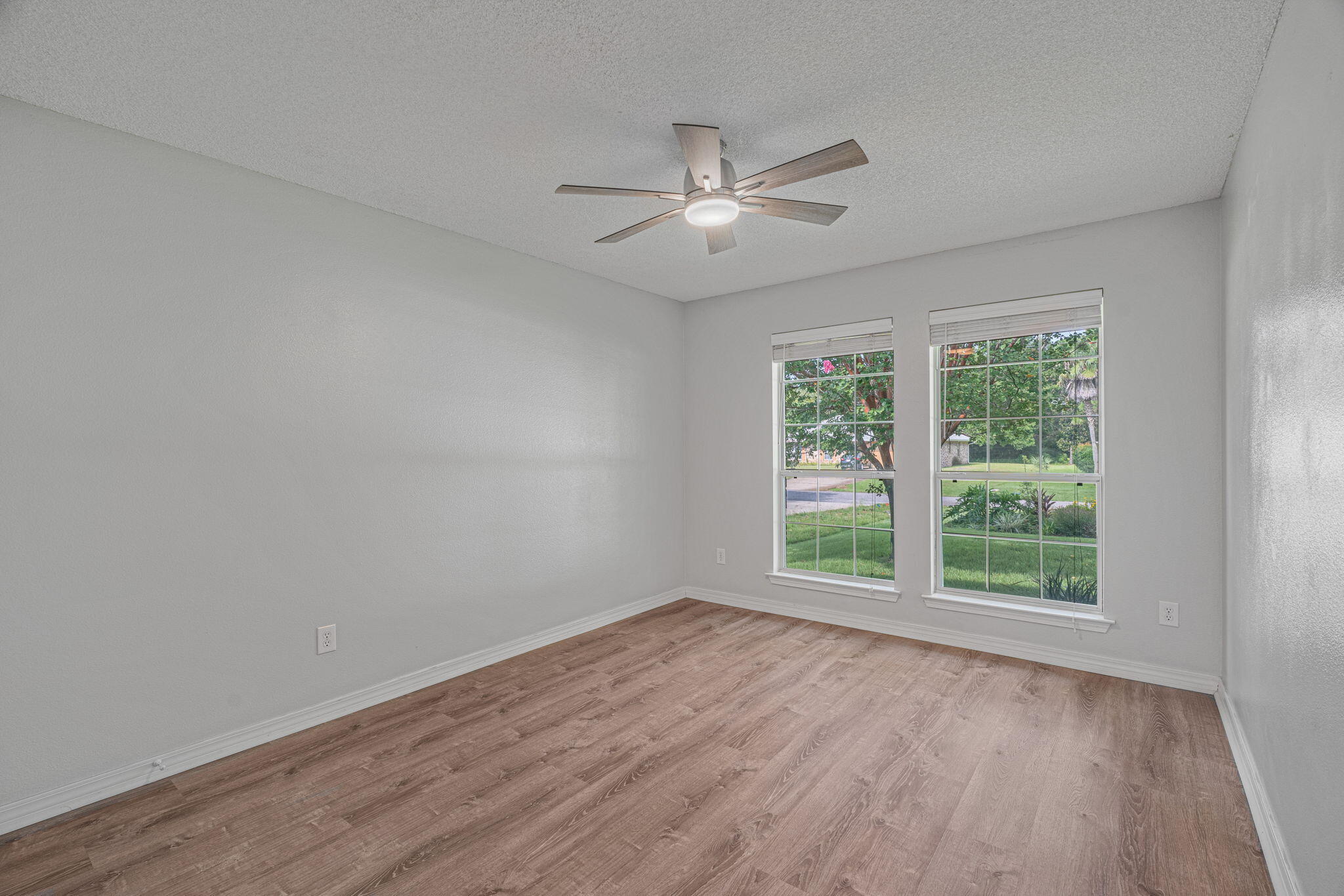 1836 Seahawk Lane