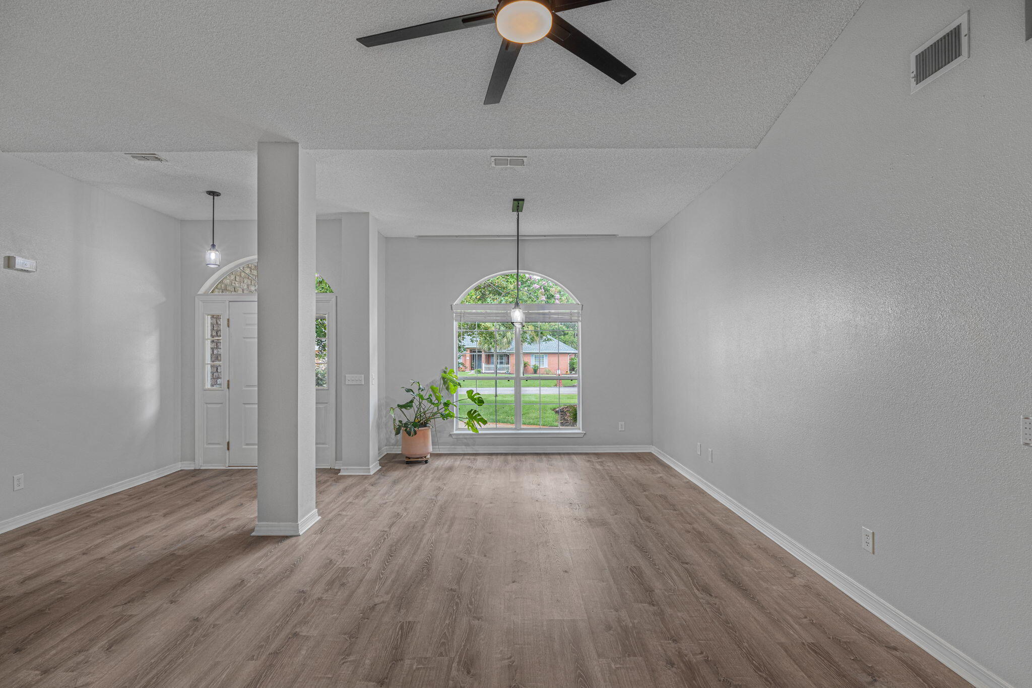1836 Seahawk Lane