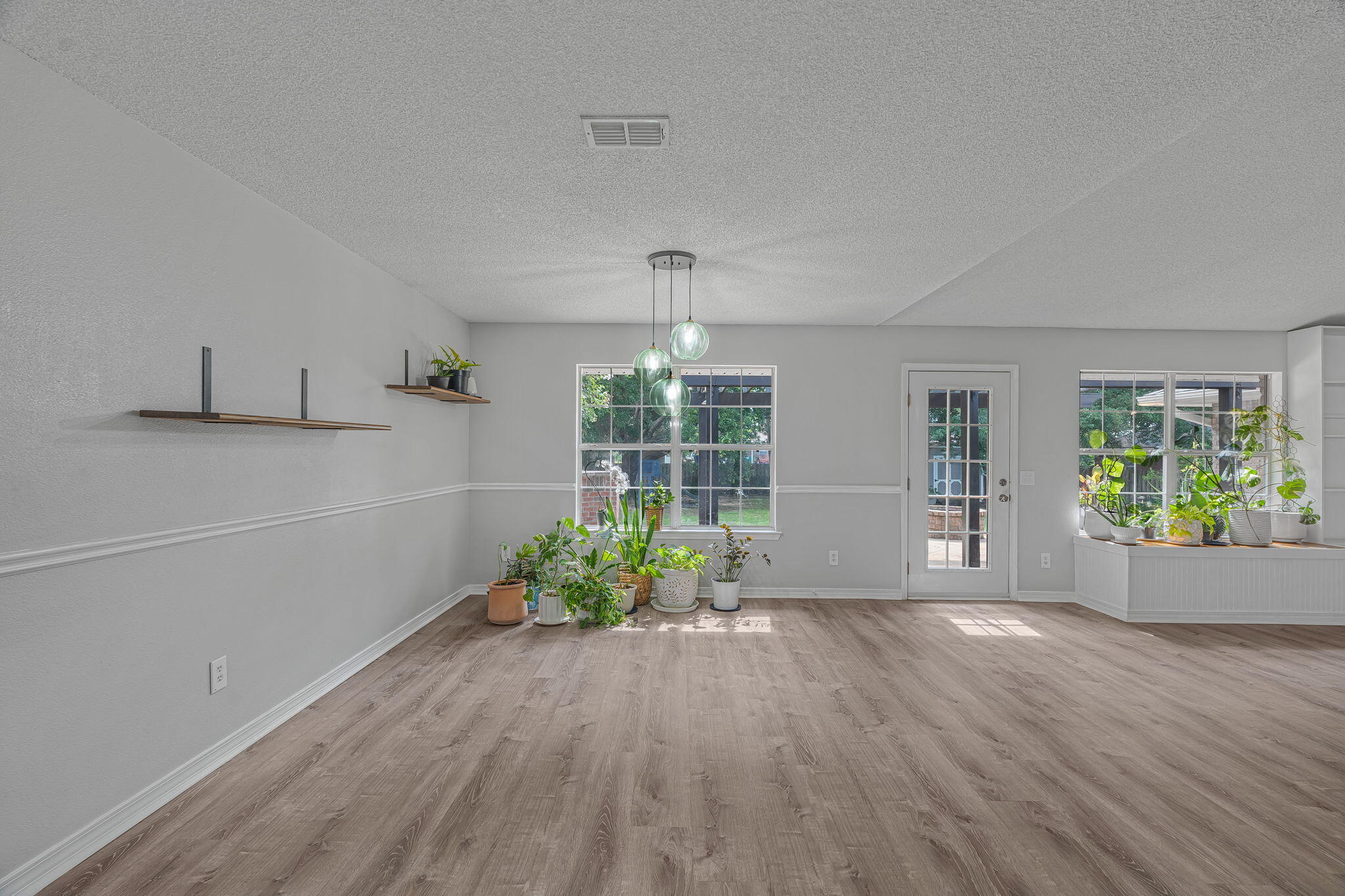 1836 Seahawk Lane