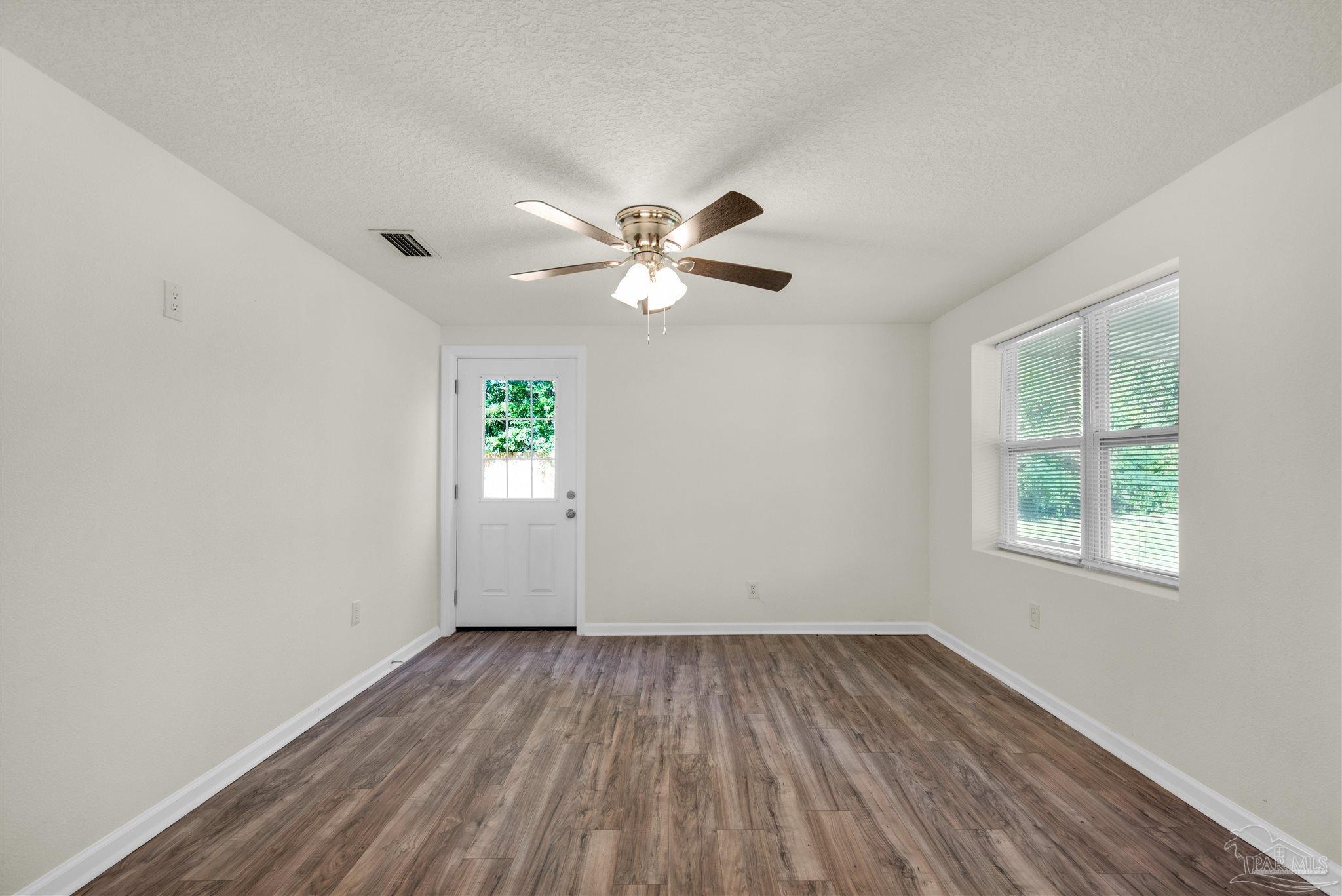 1551 Tommy St