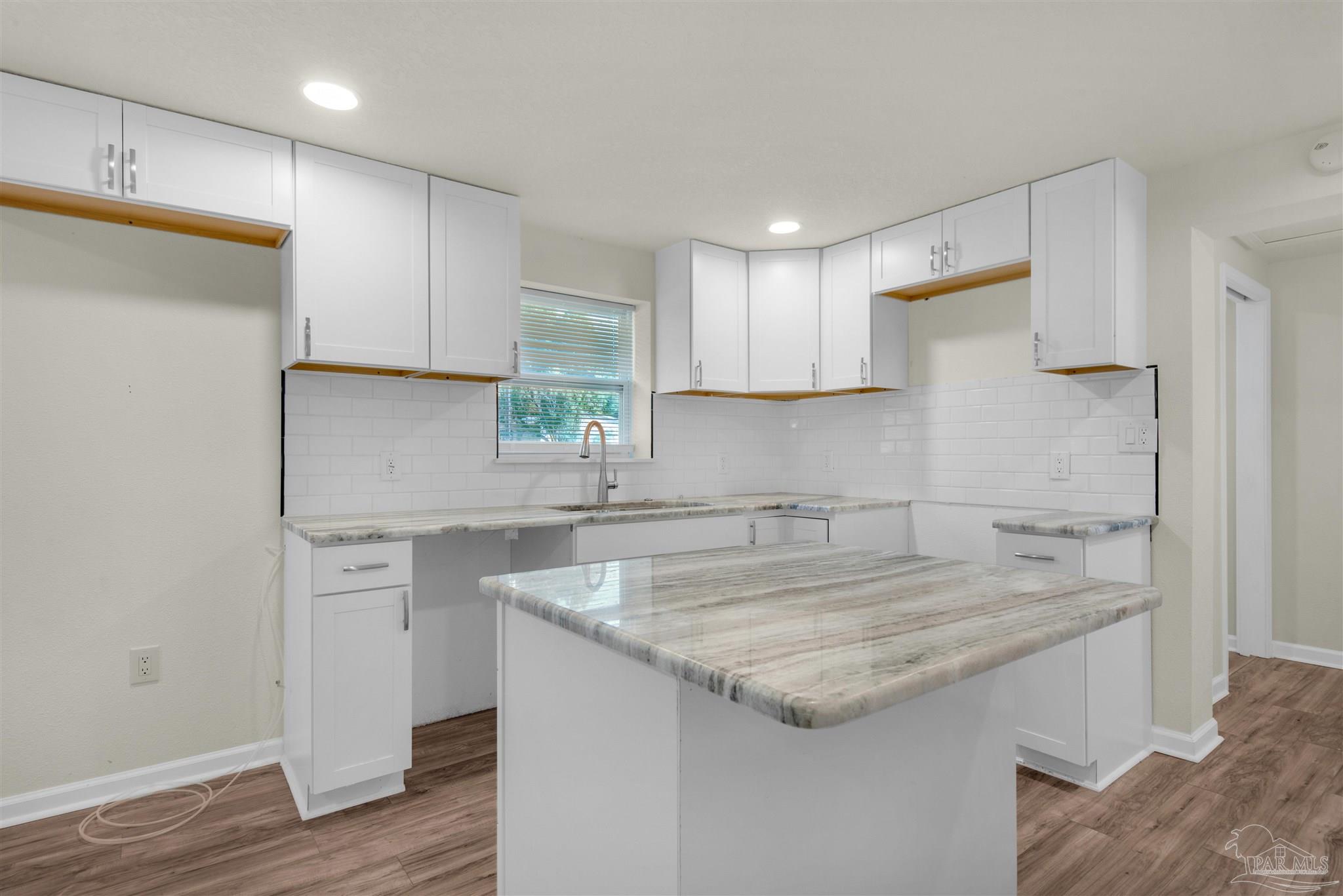 1551 Tommy St