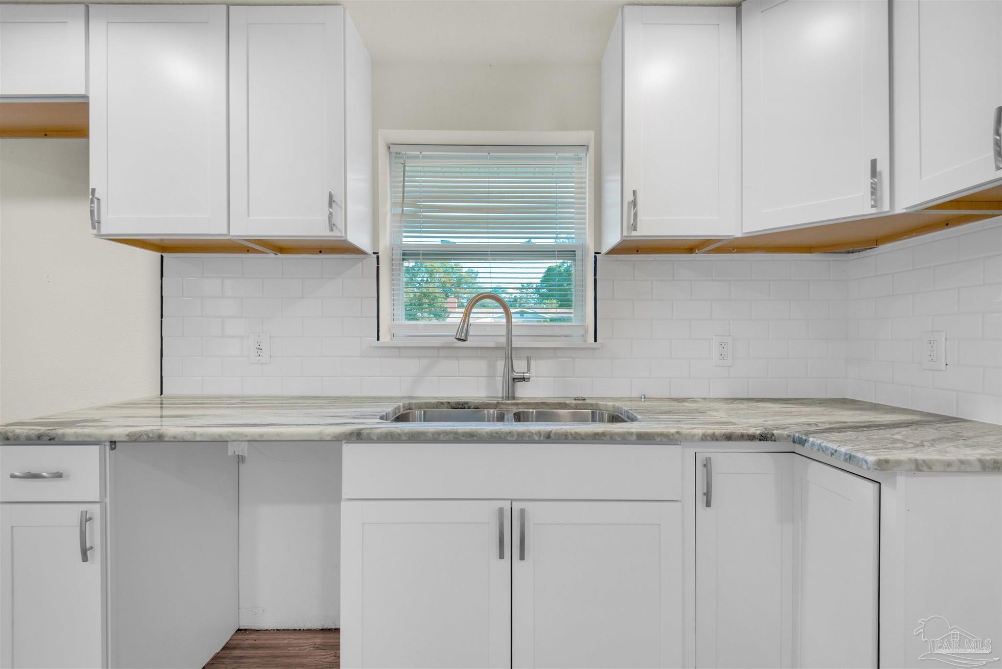 1551 Tommy St