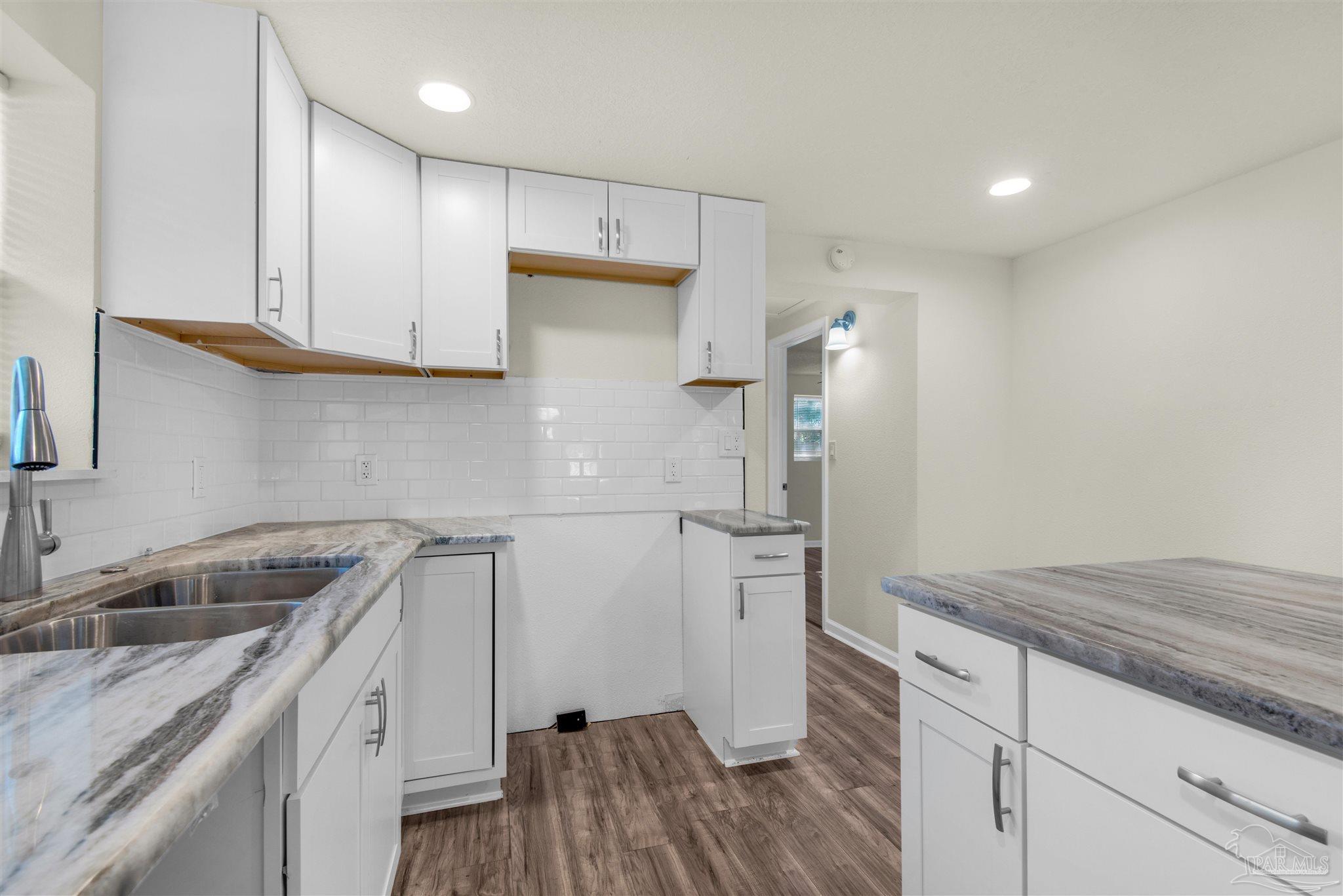 1551 Tommy St