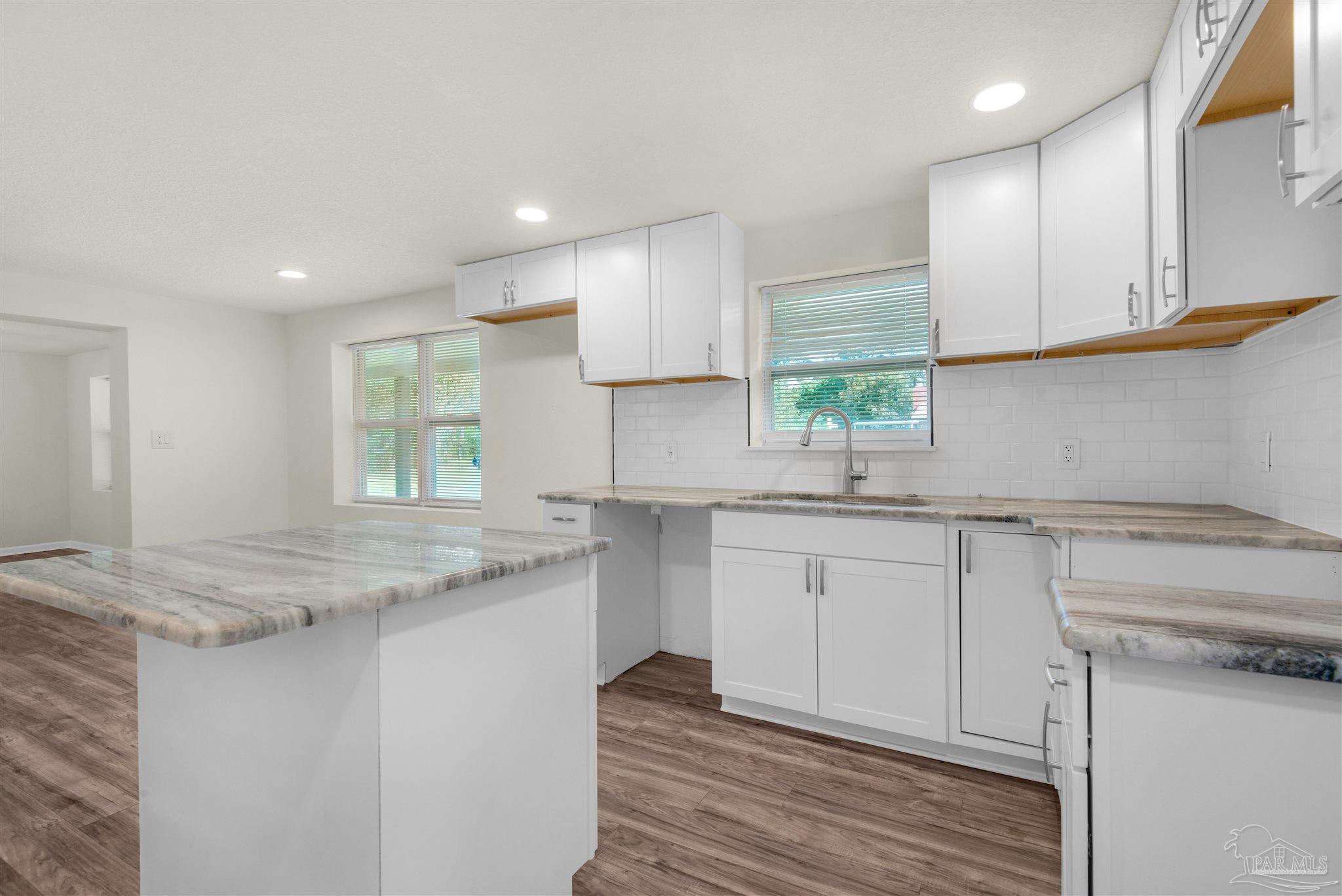 1551 Tommy St