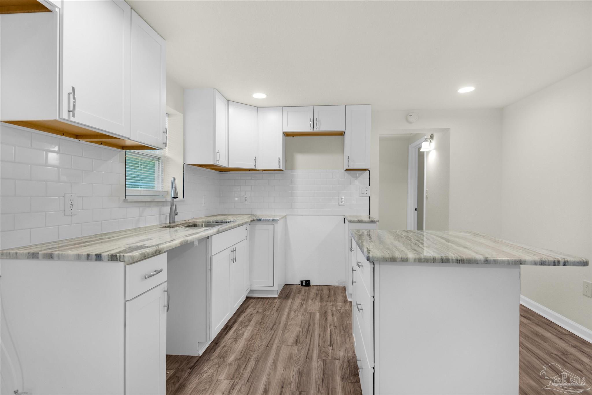 1551 Tommy St