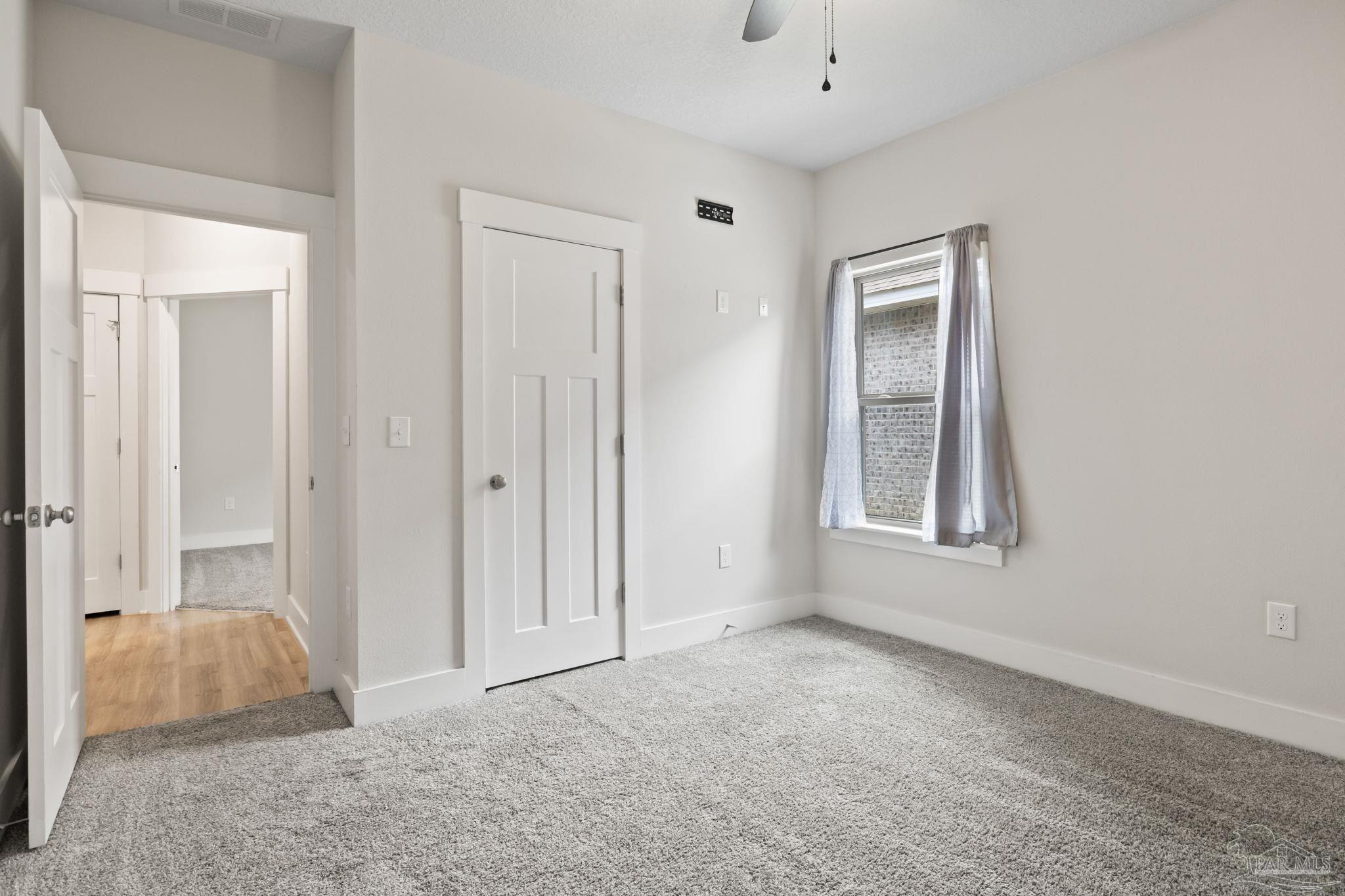 2102 Cambridge Park Dr