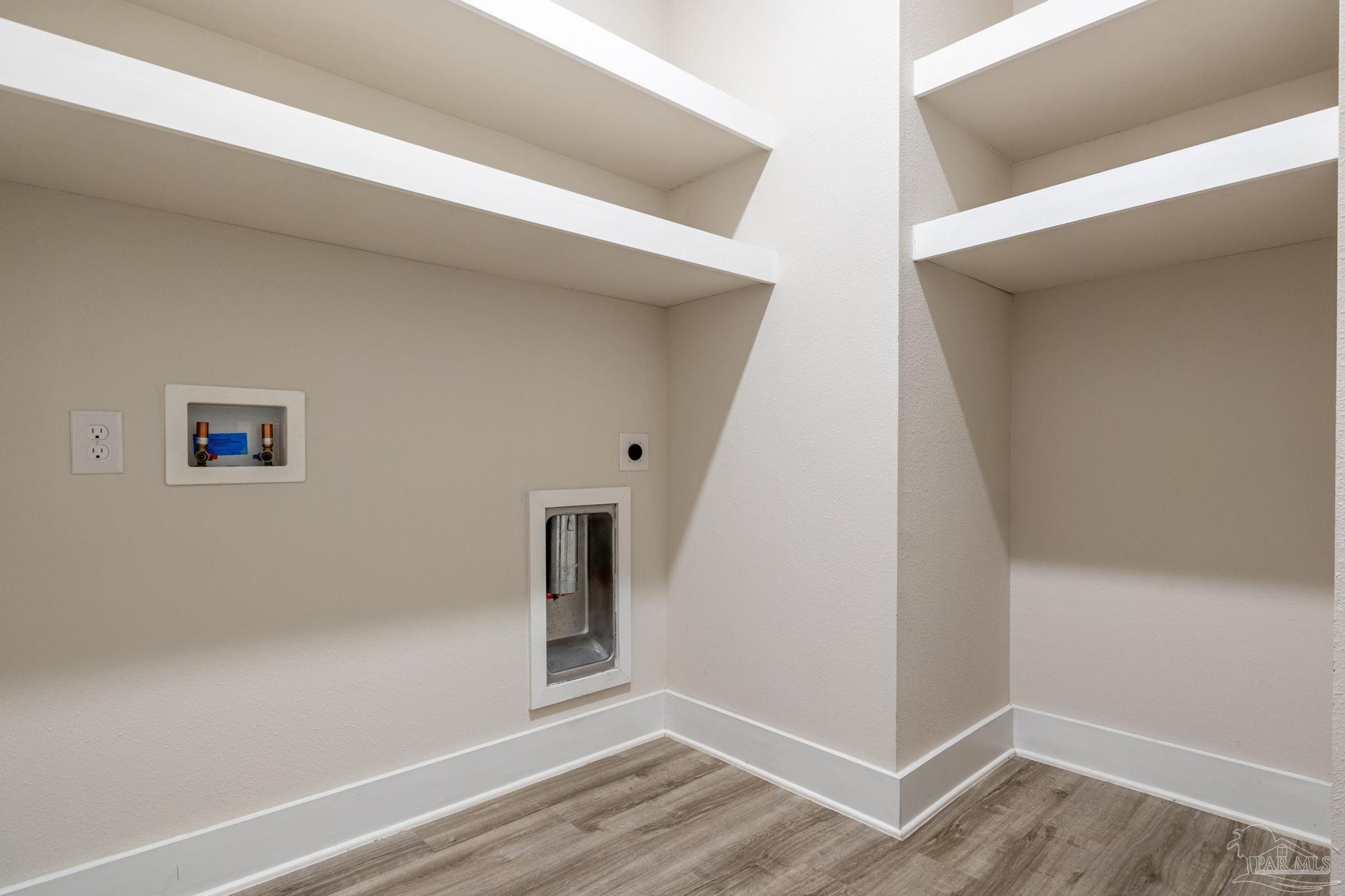 2102 Cambridge Park Dr