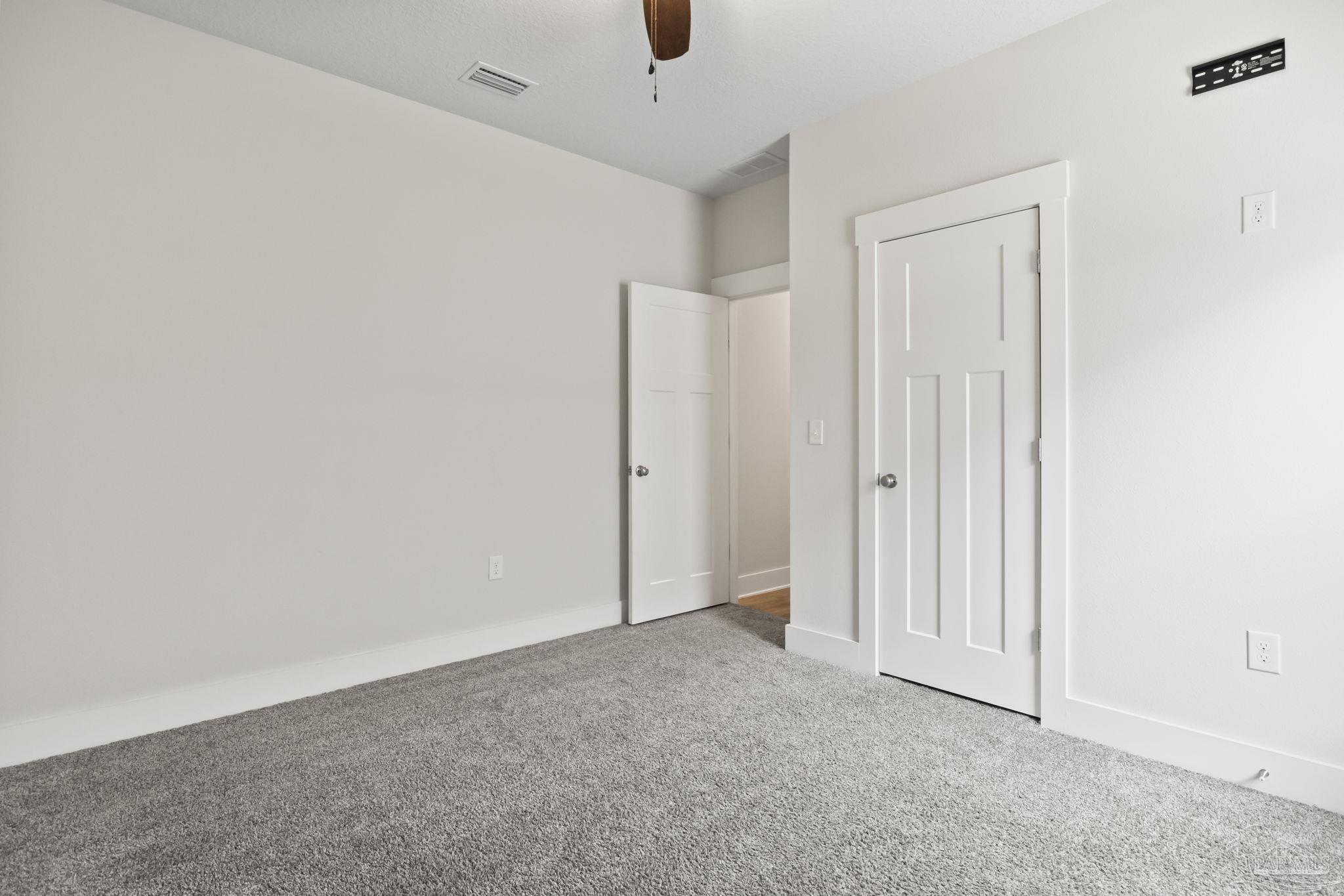 2102 Cambridge Park Dr