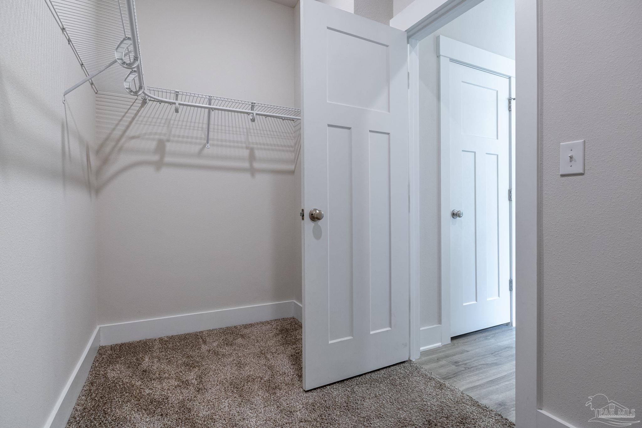 2102 Cambridge Park Dr