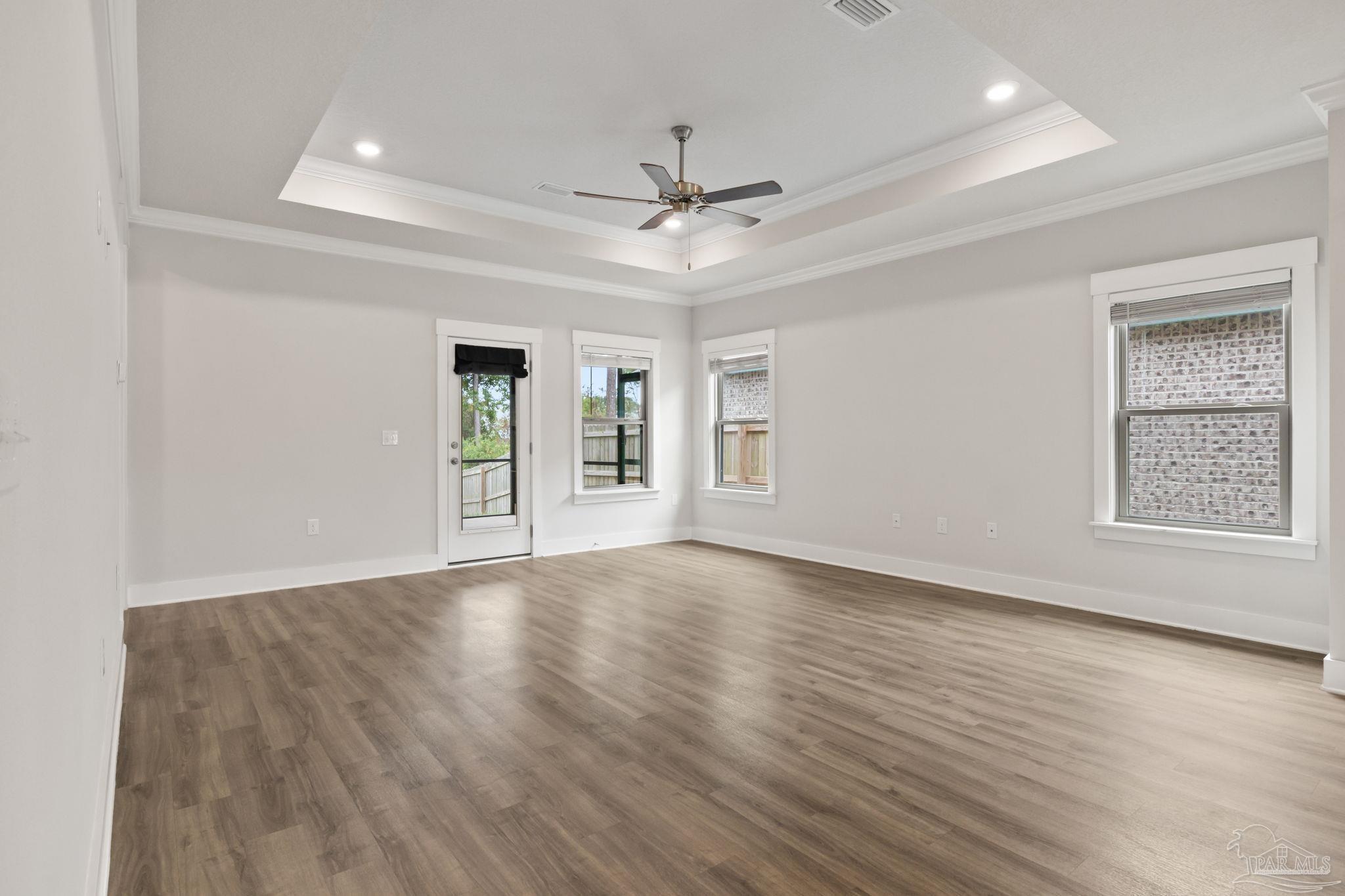 2102 Cambridge Park Dr