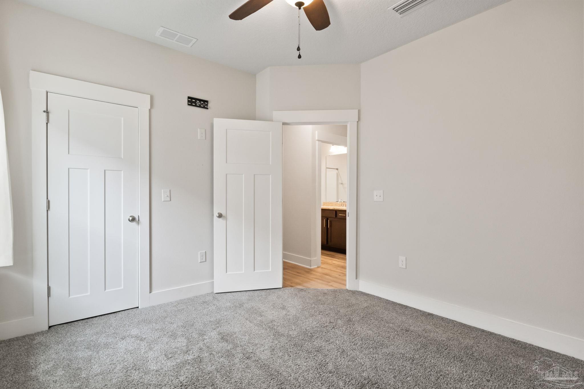 2102 Cambridge Park Dr