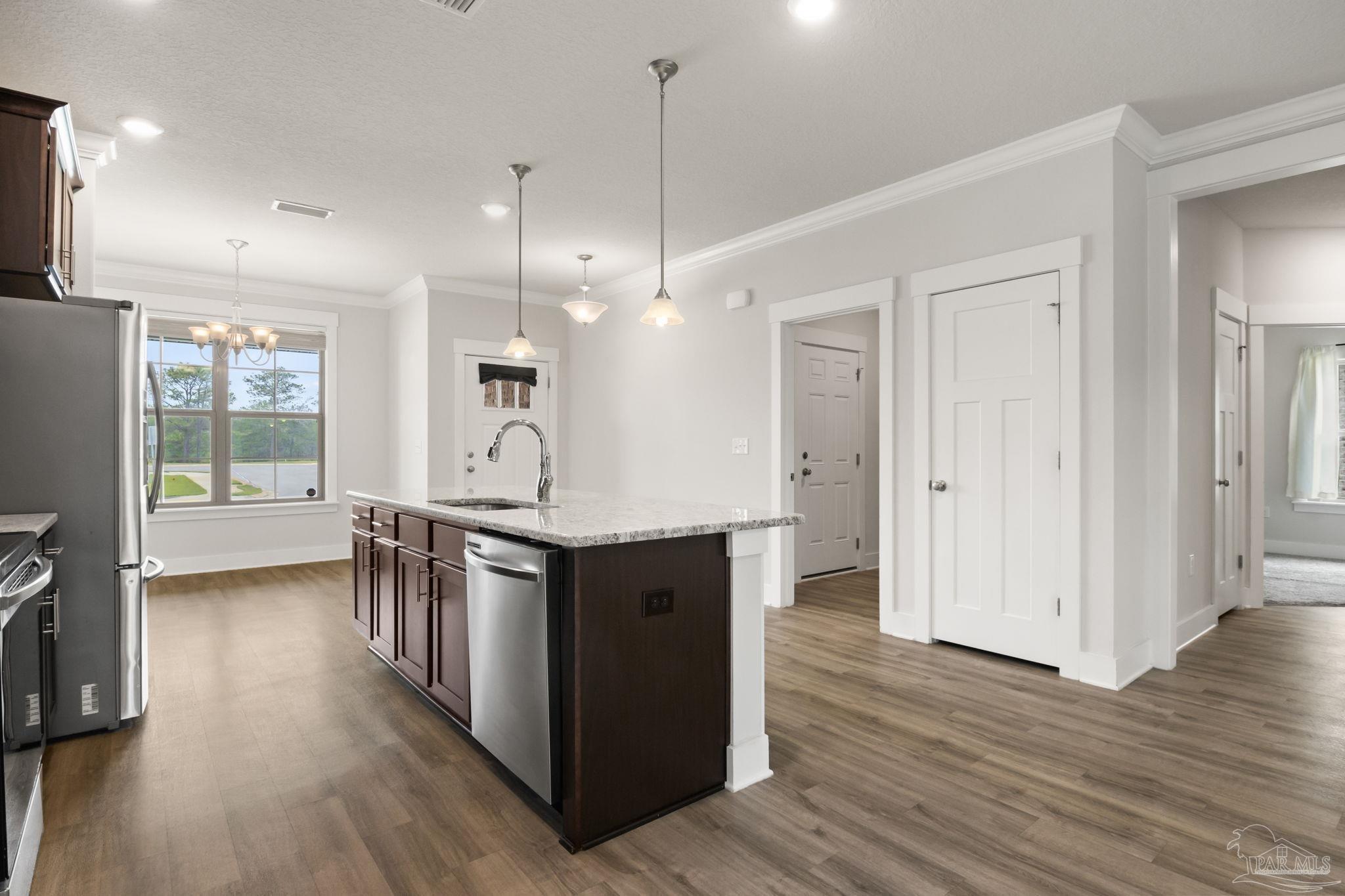 2102 Cambridge Park Dr