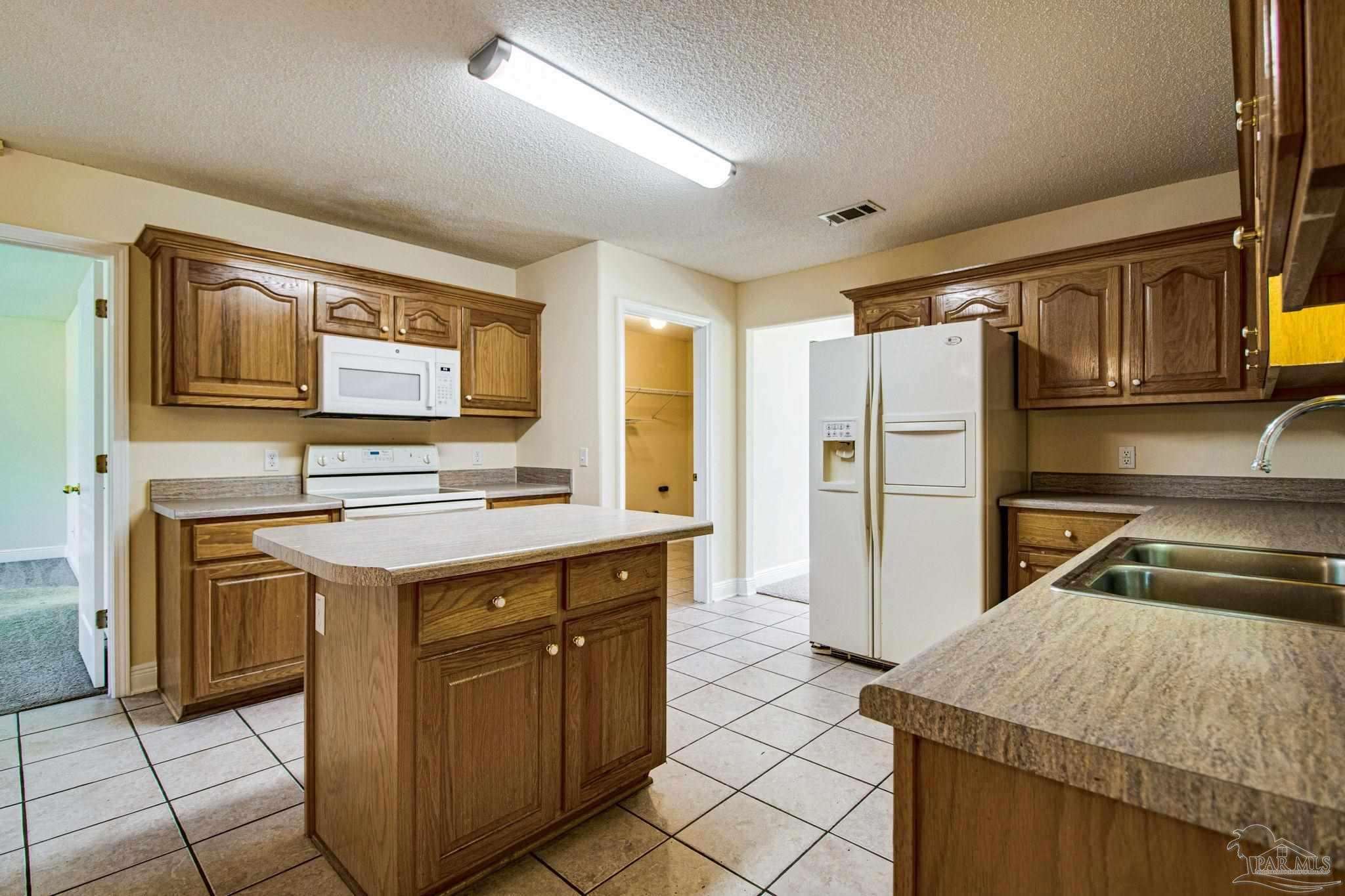 3304 Pitcher Plant Cir