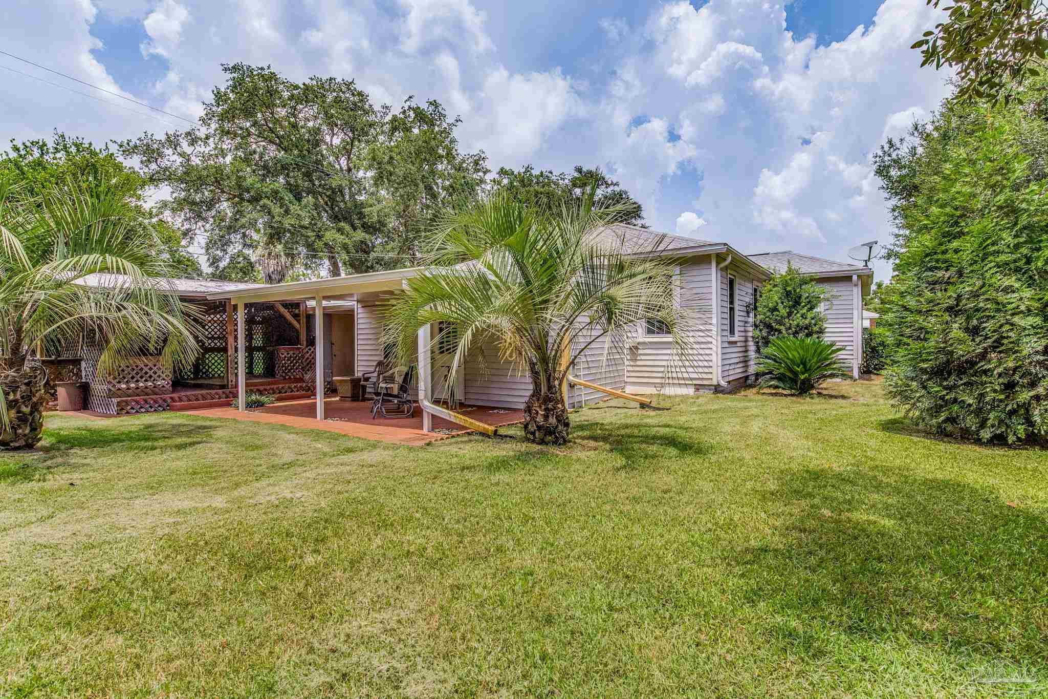 203 SE Gilliland Rd