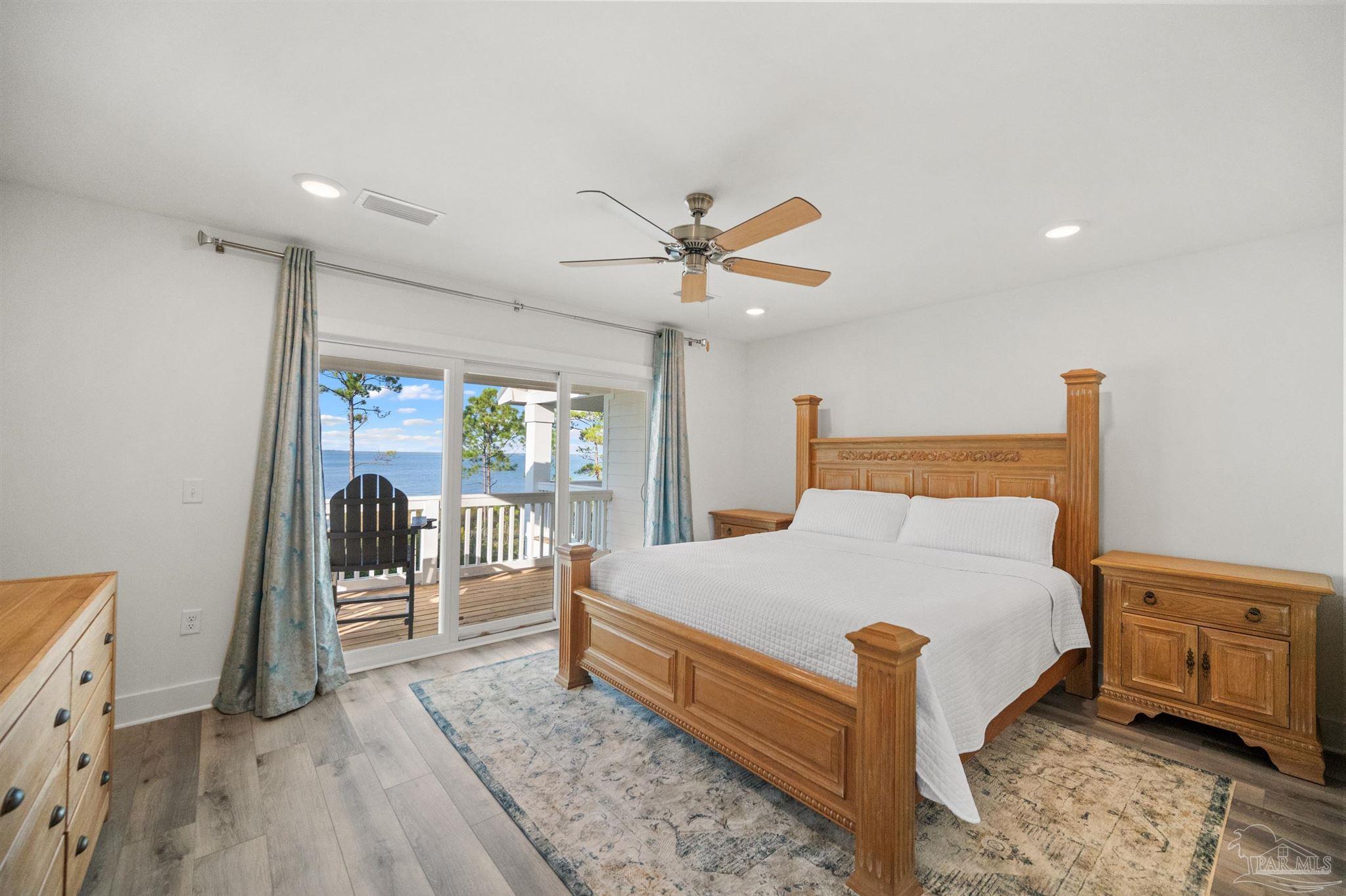 16132 Innerarity Pt Rd # 18