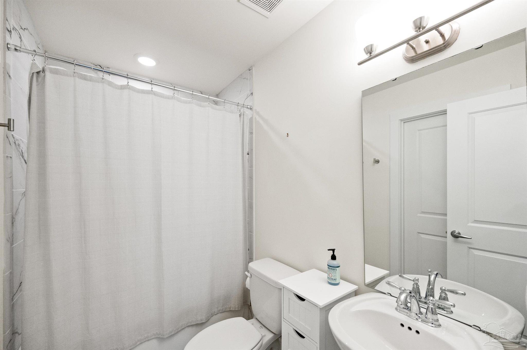 16132 Innerarity Pt Rd # 18