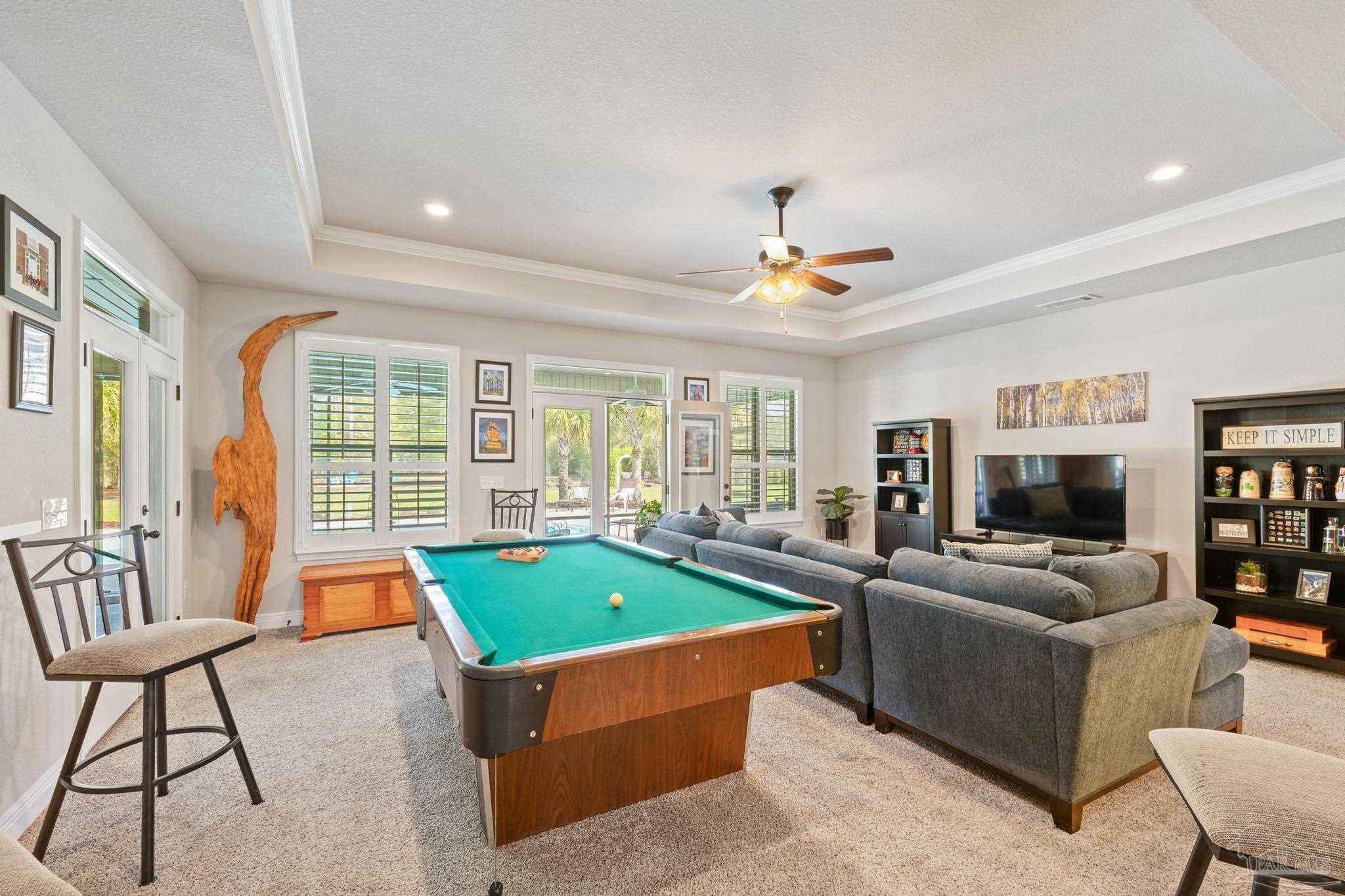 5927 Mountain Crest Ave