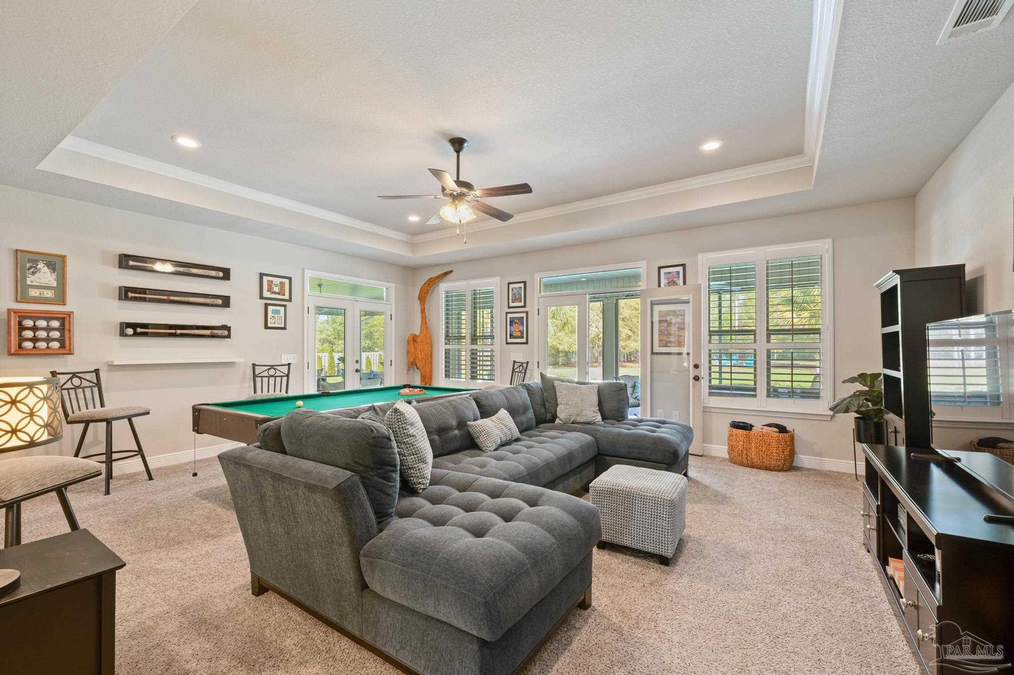 5927 Mountain Crest Ave