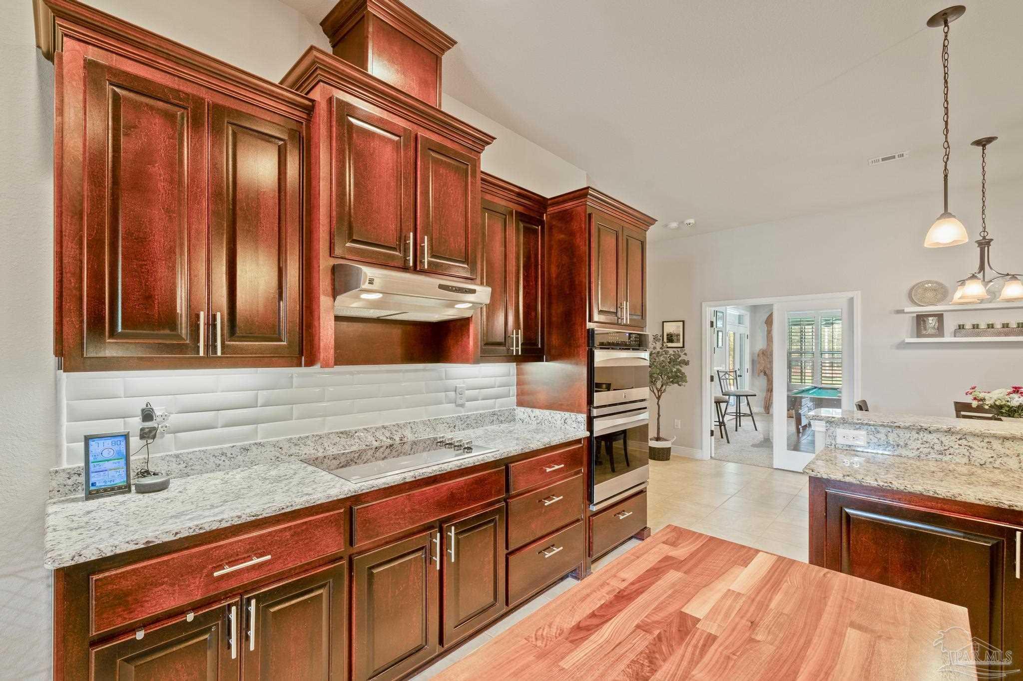 5927 Mountain Crest Ave