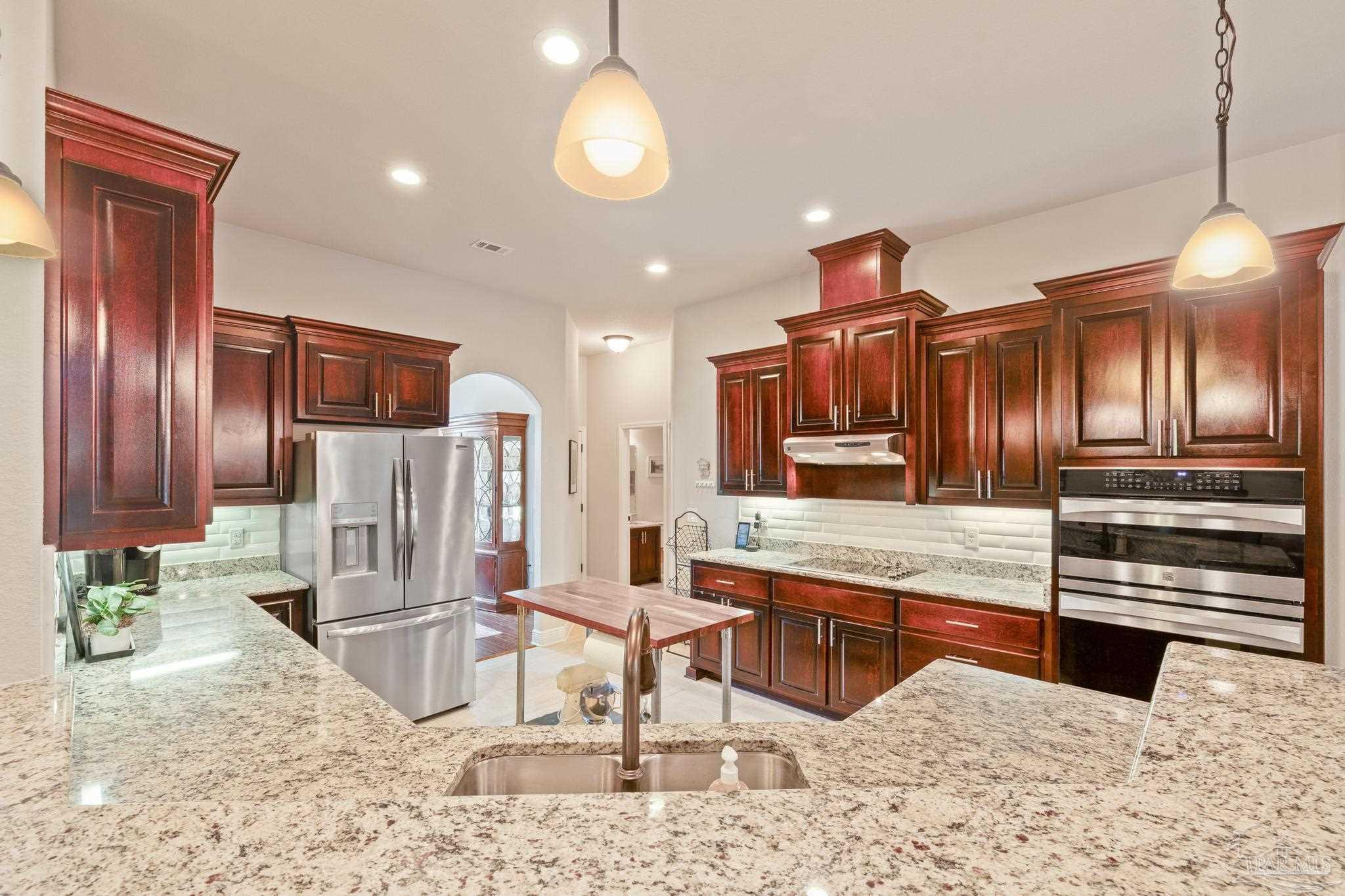 5927 Mountain Crest Ave