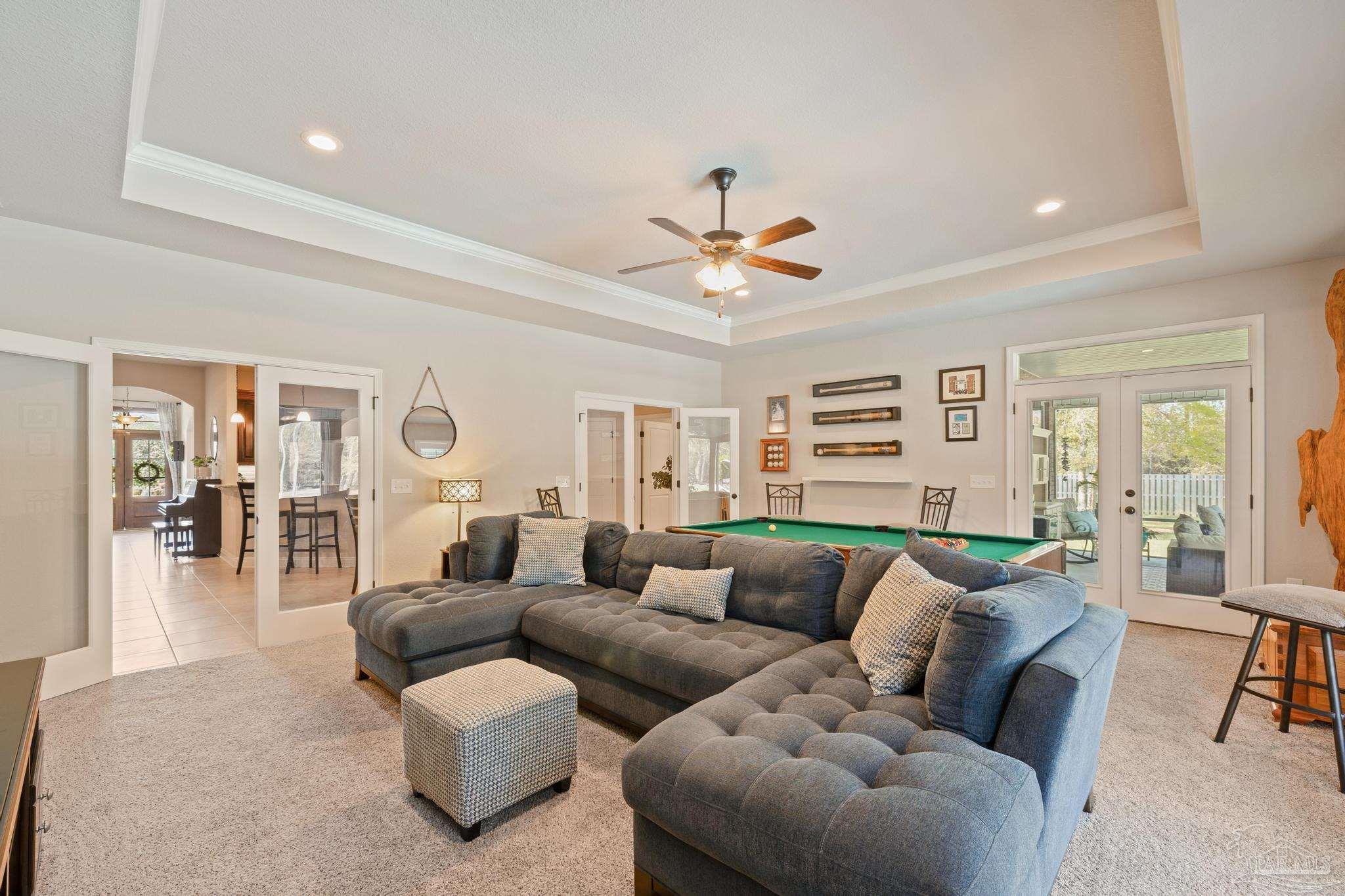 5927 Mountain Crest Ave