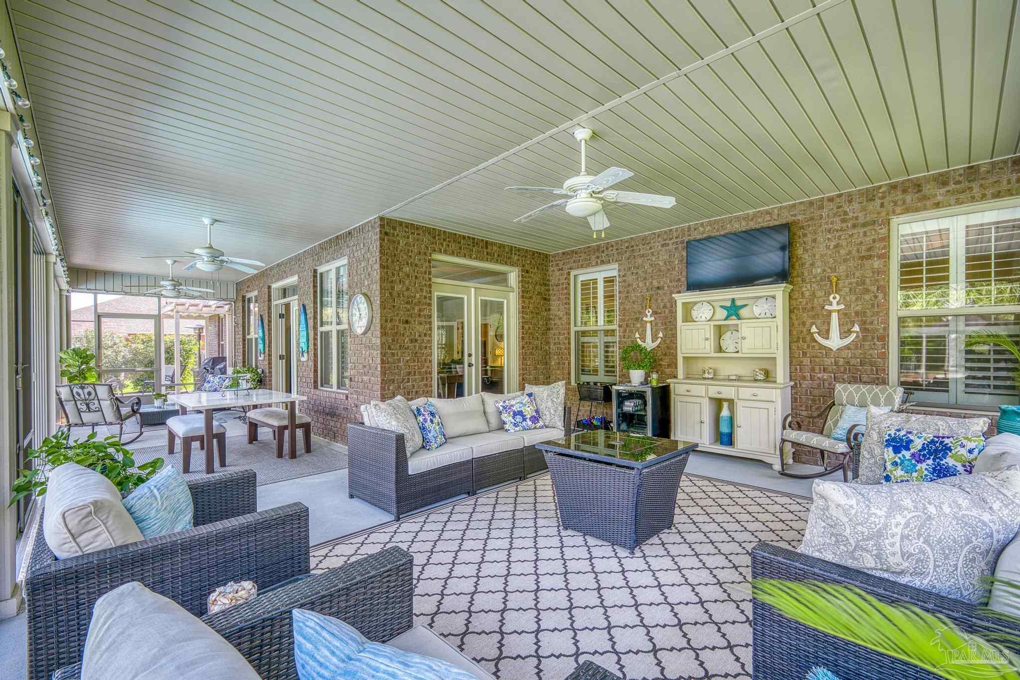 5927 Mountain Crest Ave