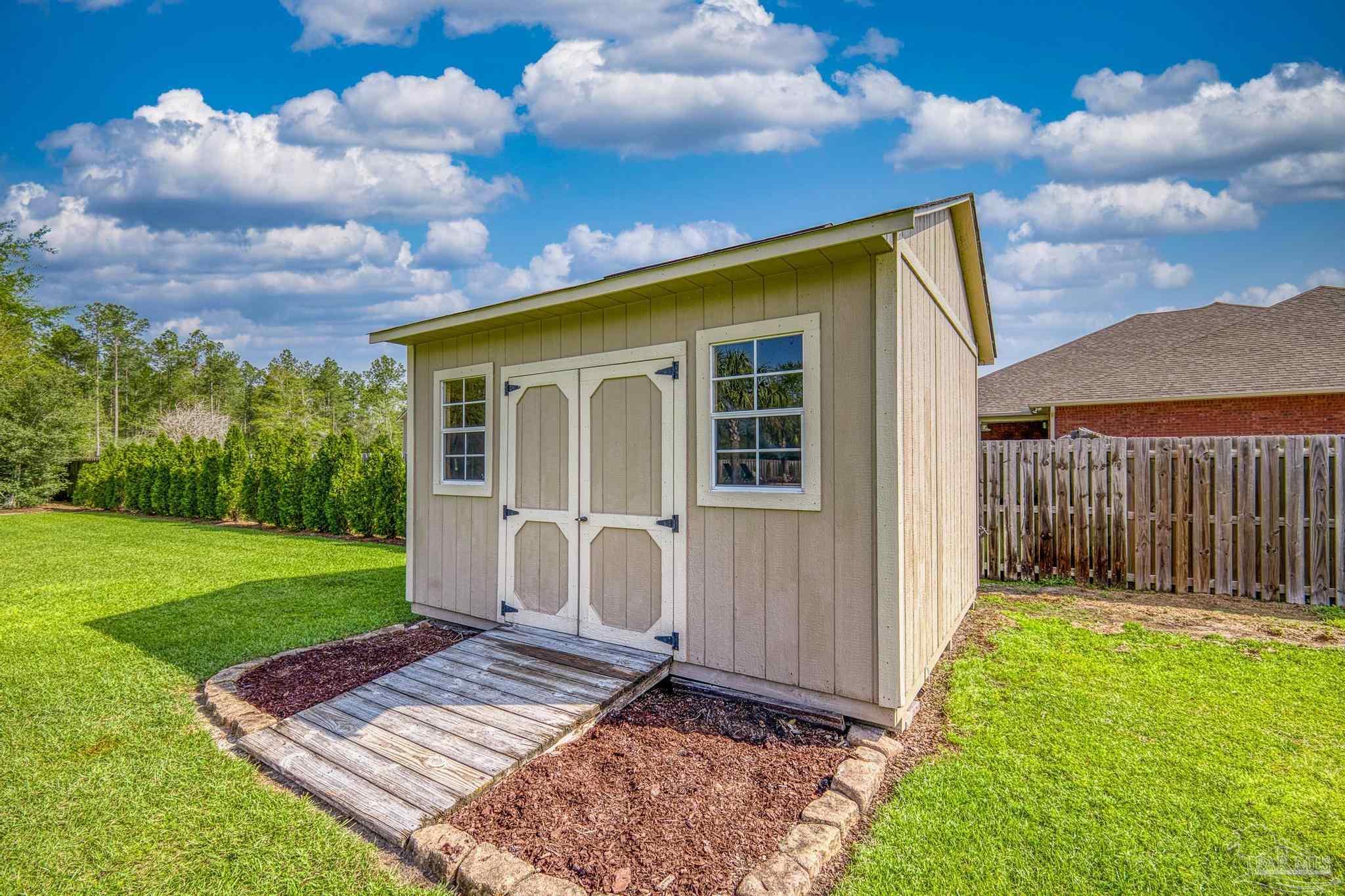 5927 Mountain Crest Ave