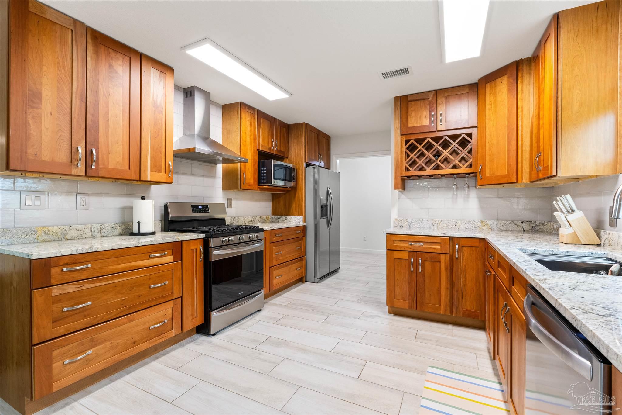3085 Robertson Rd