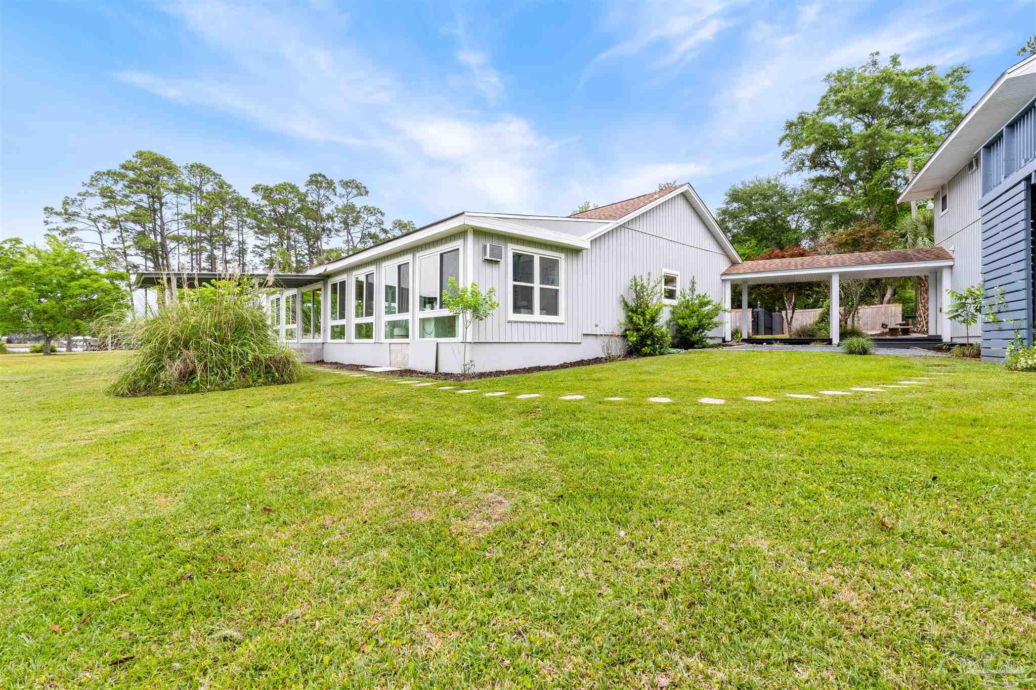 3085 Robertson Rd