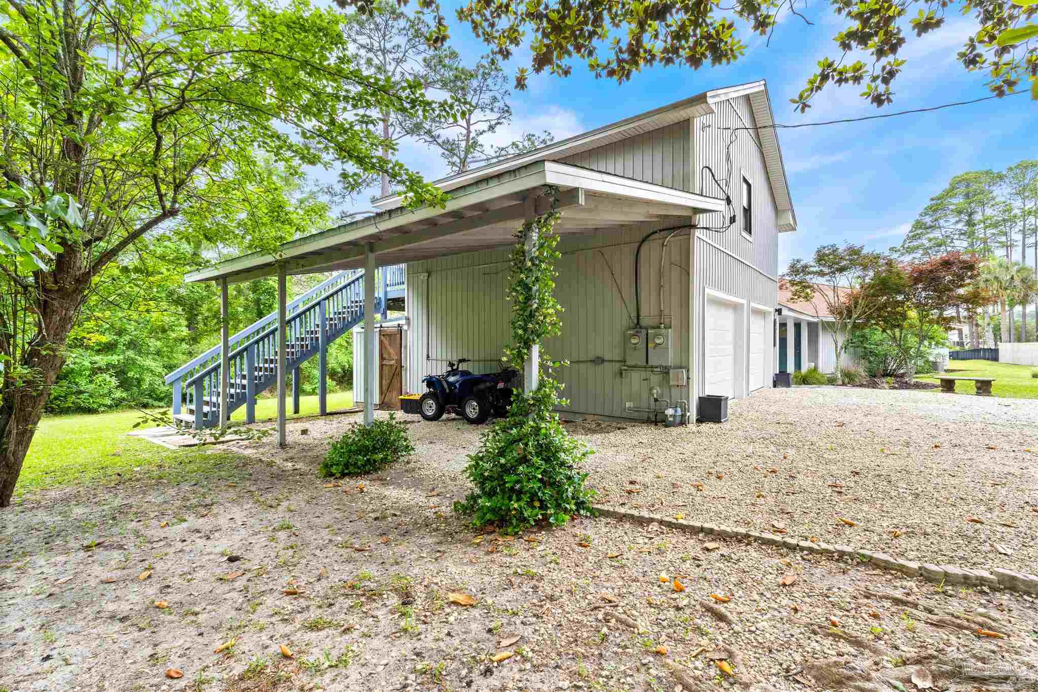 3085 Robertson Rd