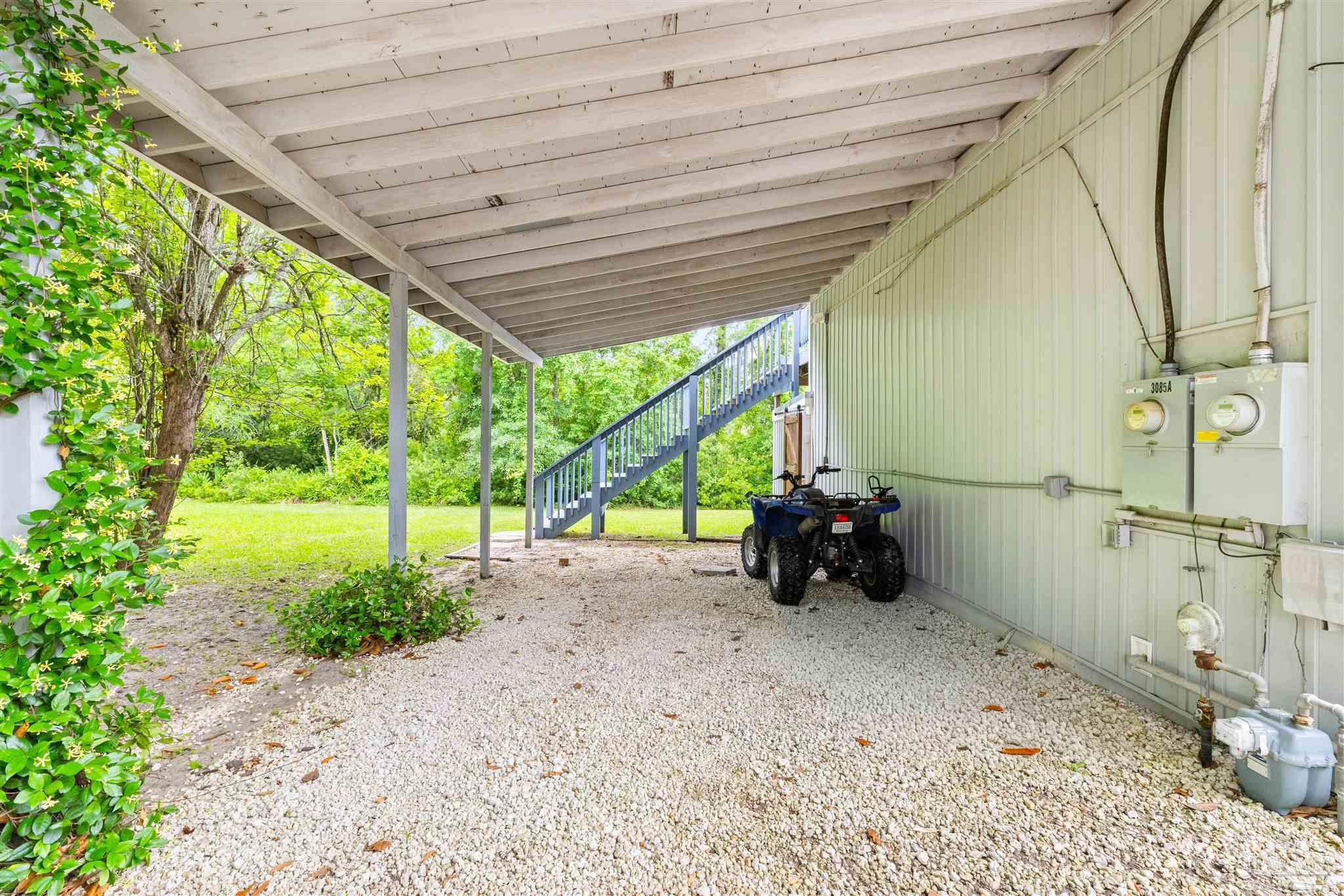 3085 Robertson Rd