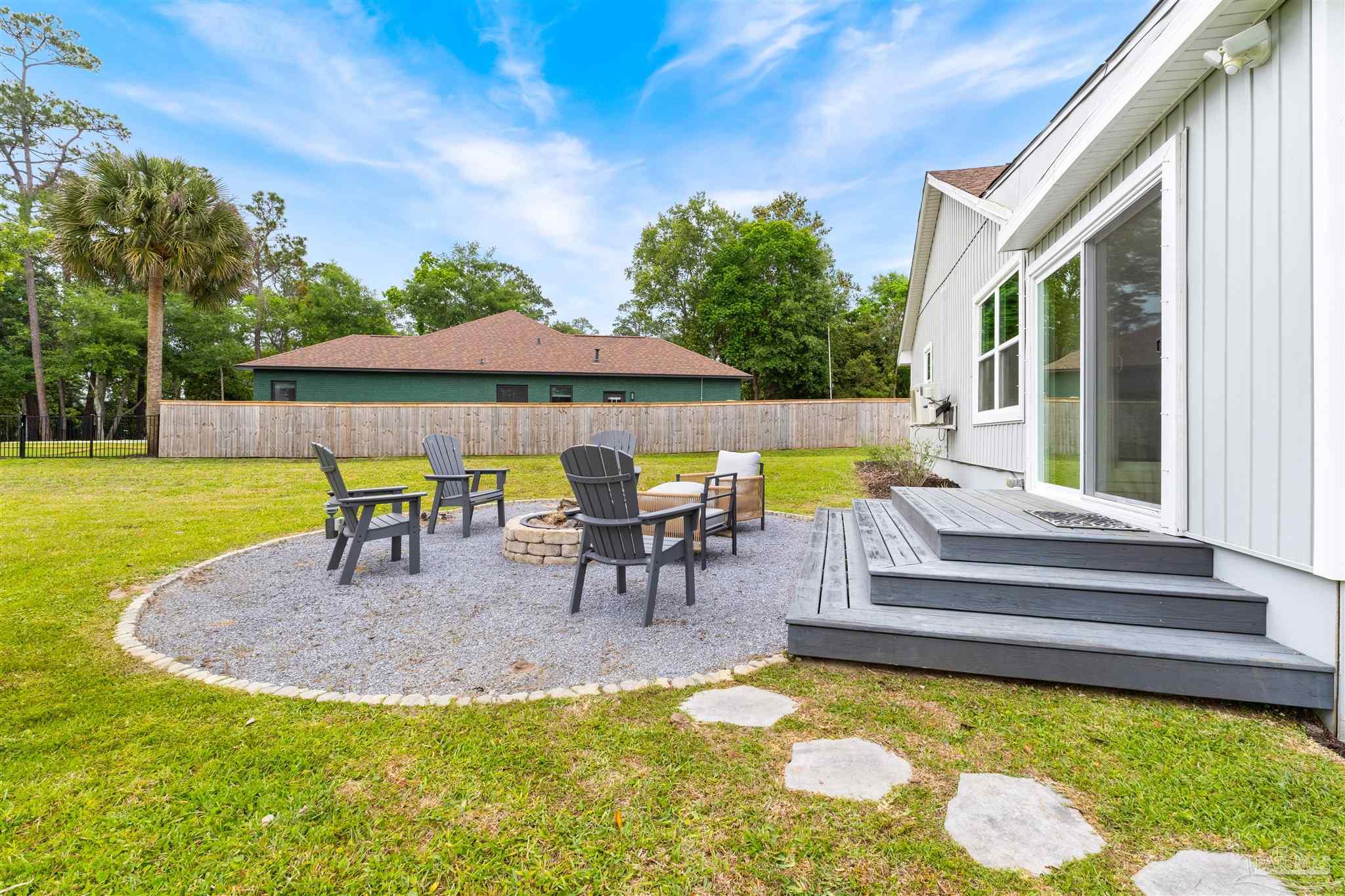 3085 Robertson Rd