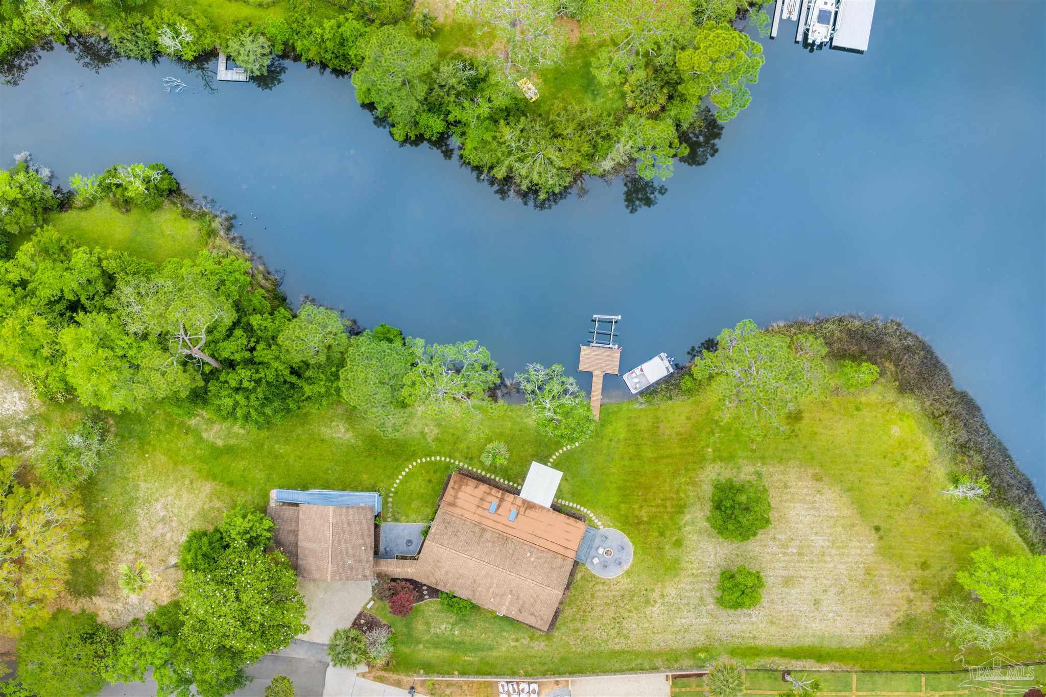 3085 Robertson Rd