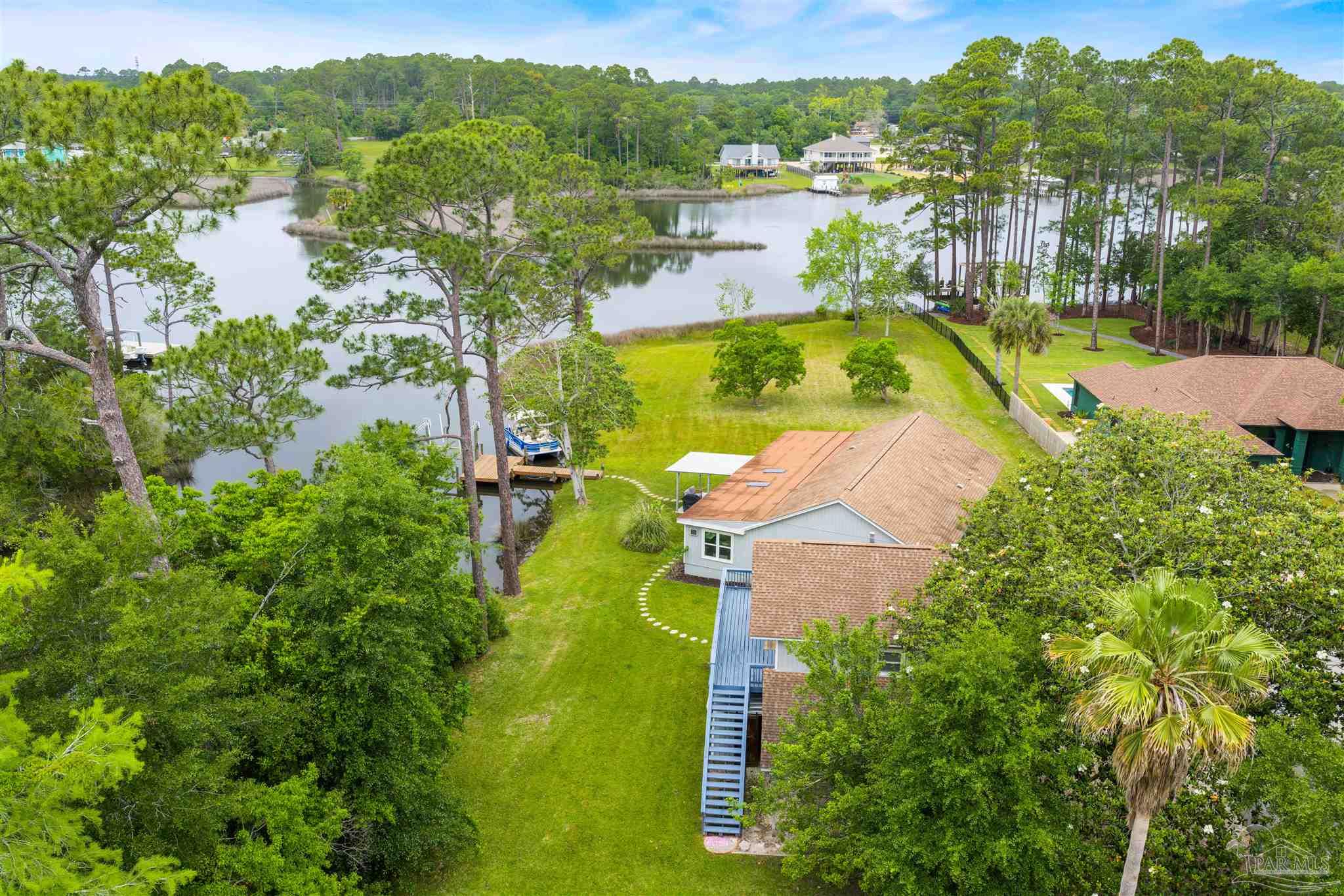 3085 Robertson Rd