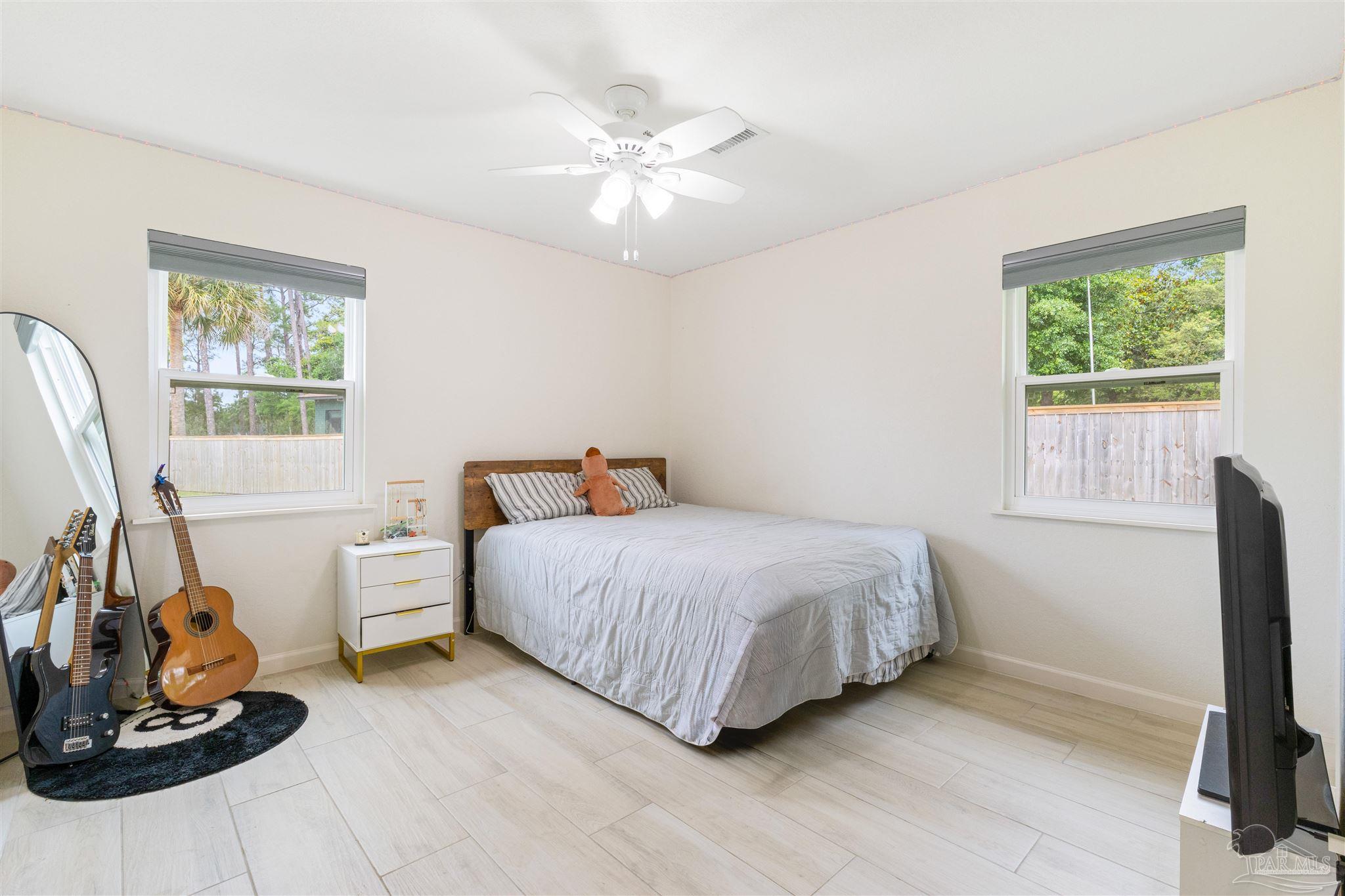 3085 Robertson Rd