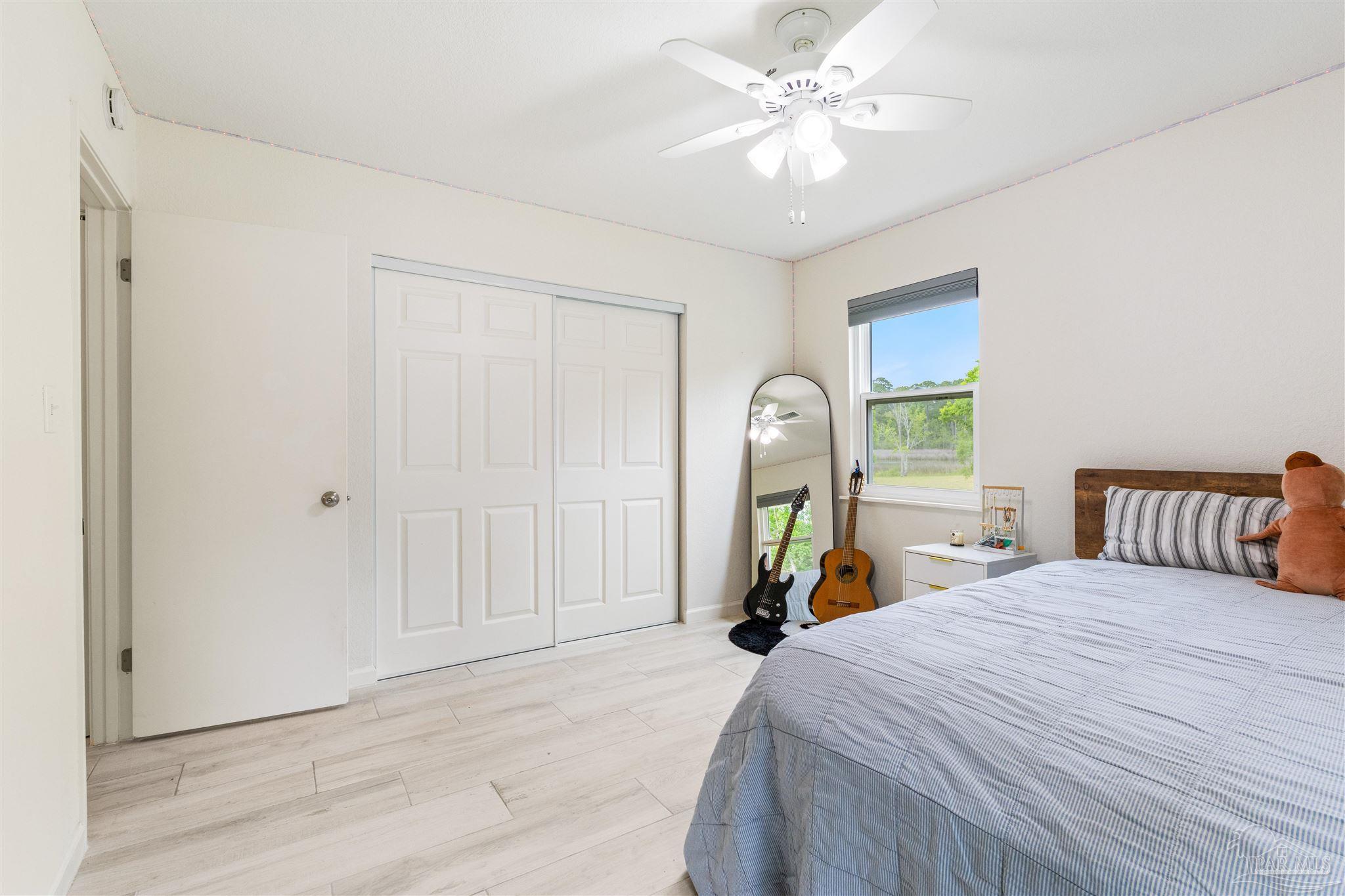 3085 Robertson Rd