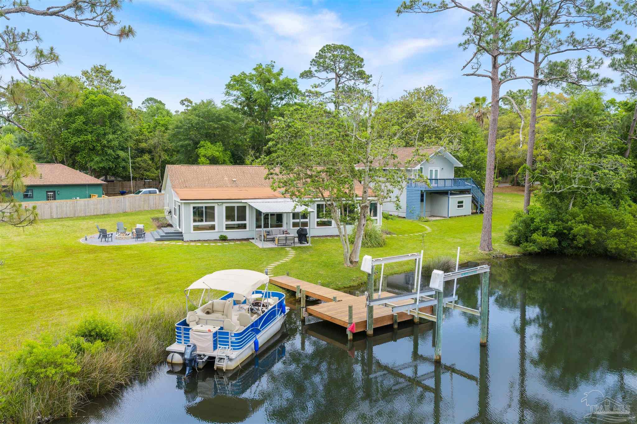 3085 Robertson Rd