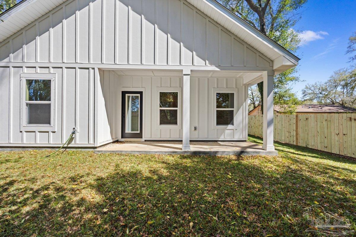 7561 Weaver Dr