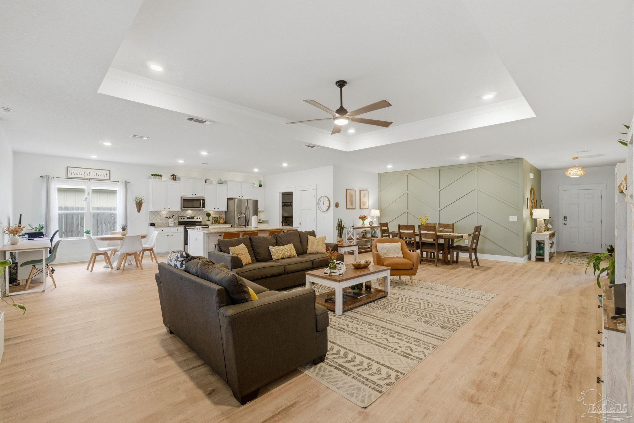 6290 Jenks Dr