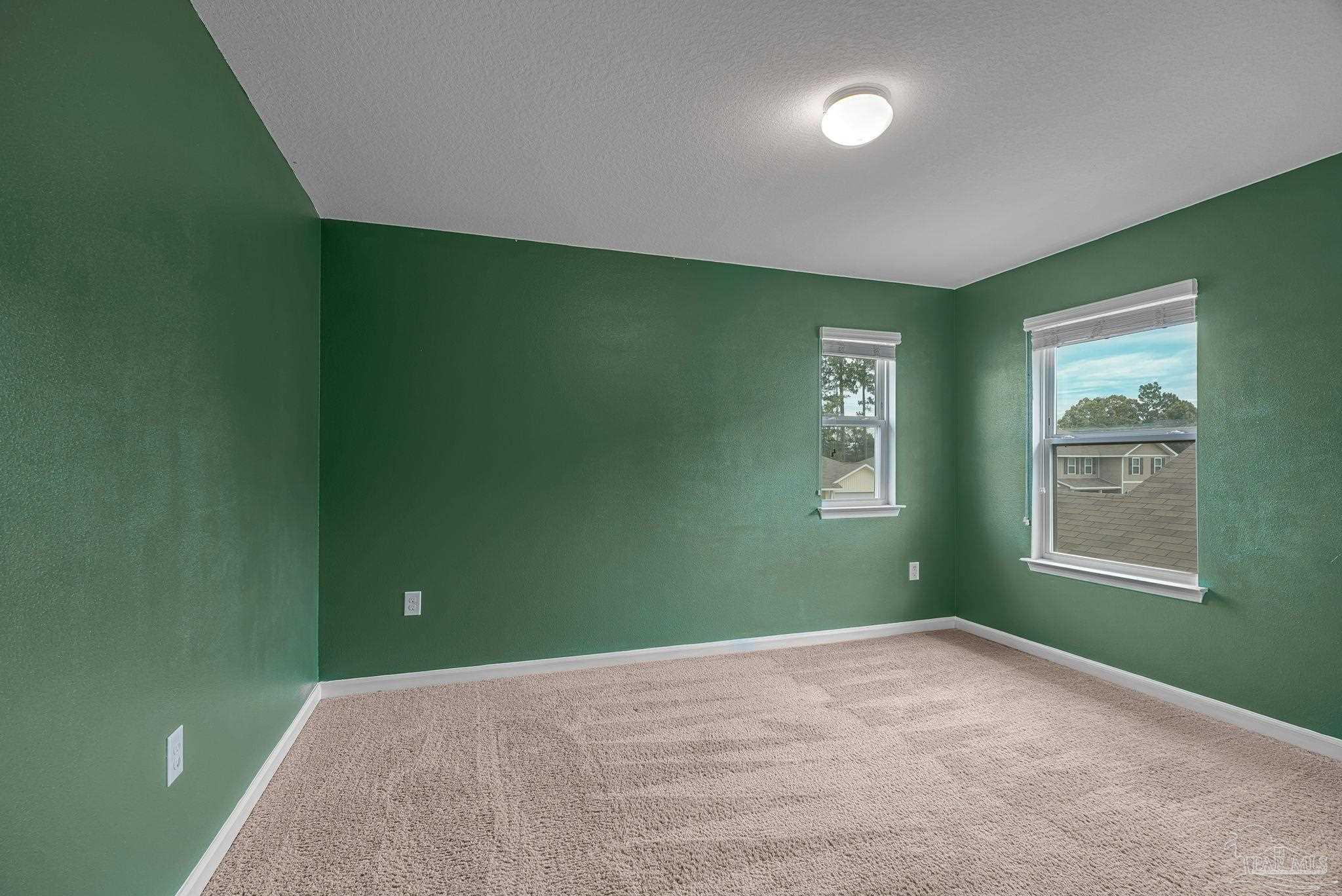5765 Blackhorse Cir