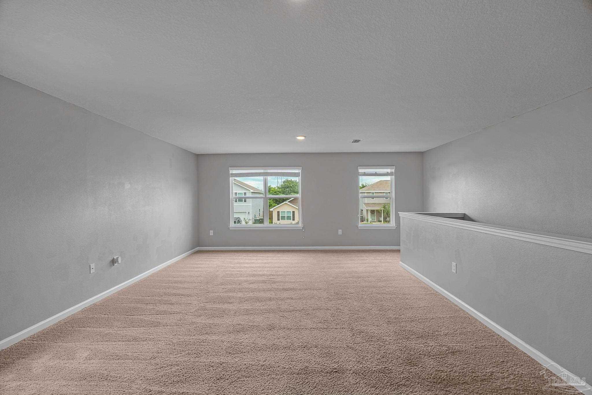 5765 Blackhorse Cir