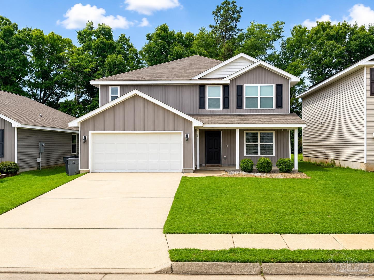 5765 Blackhorse Cir